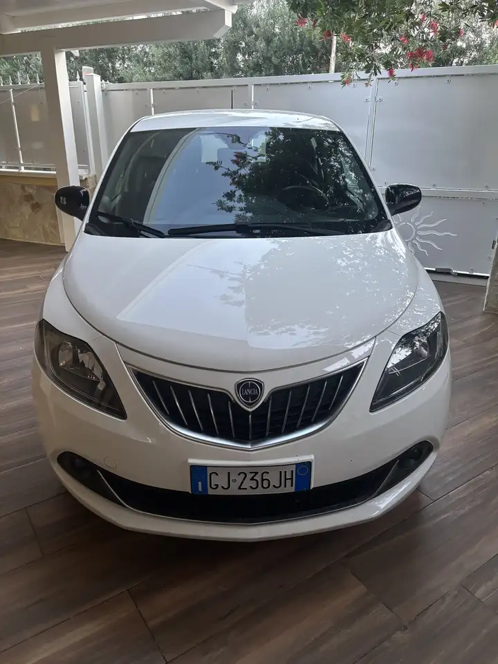 Lancia Ypsilon 2022