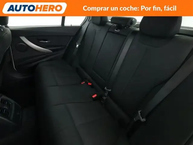 BMW 3 Series view 15
