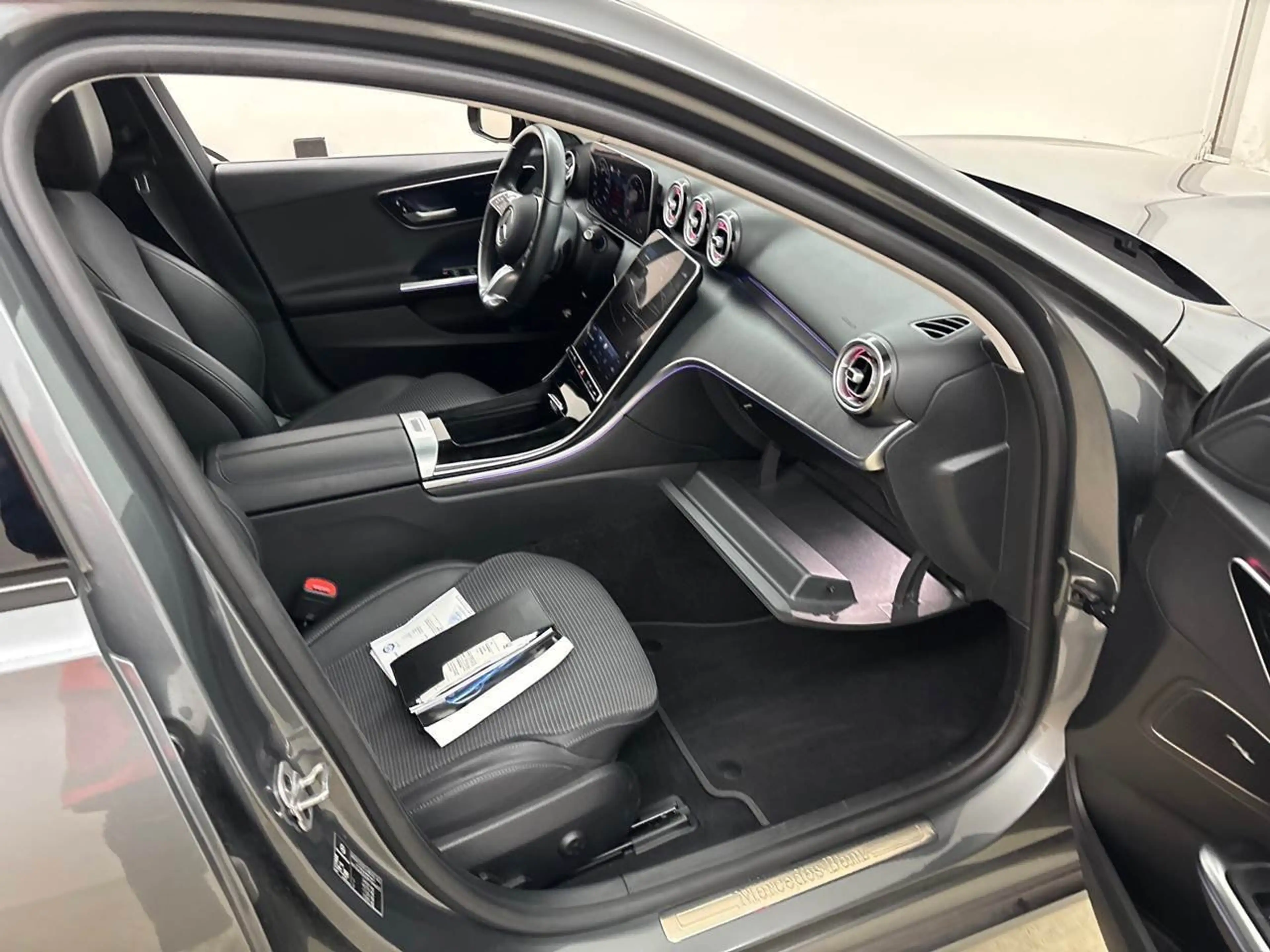 Mercedes-Benz C 220 d / 250 Avantgarde AHK Pano S-Dach ACC Key — photo 10