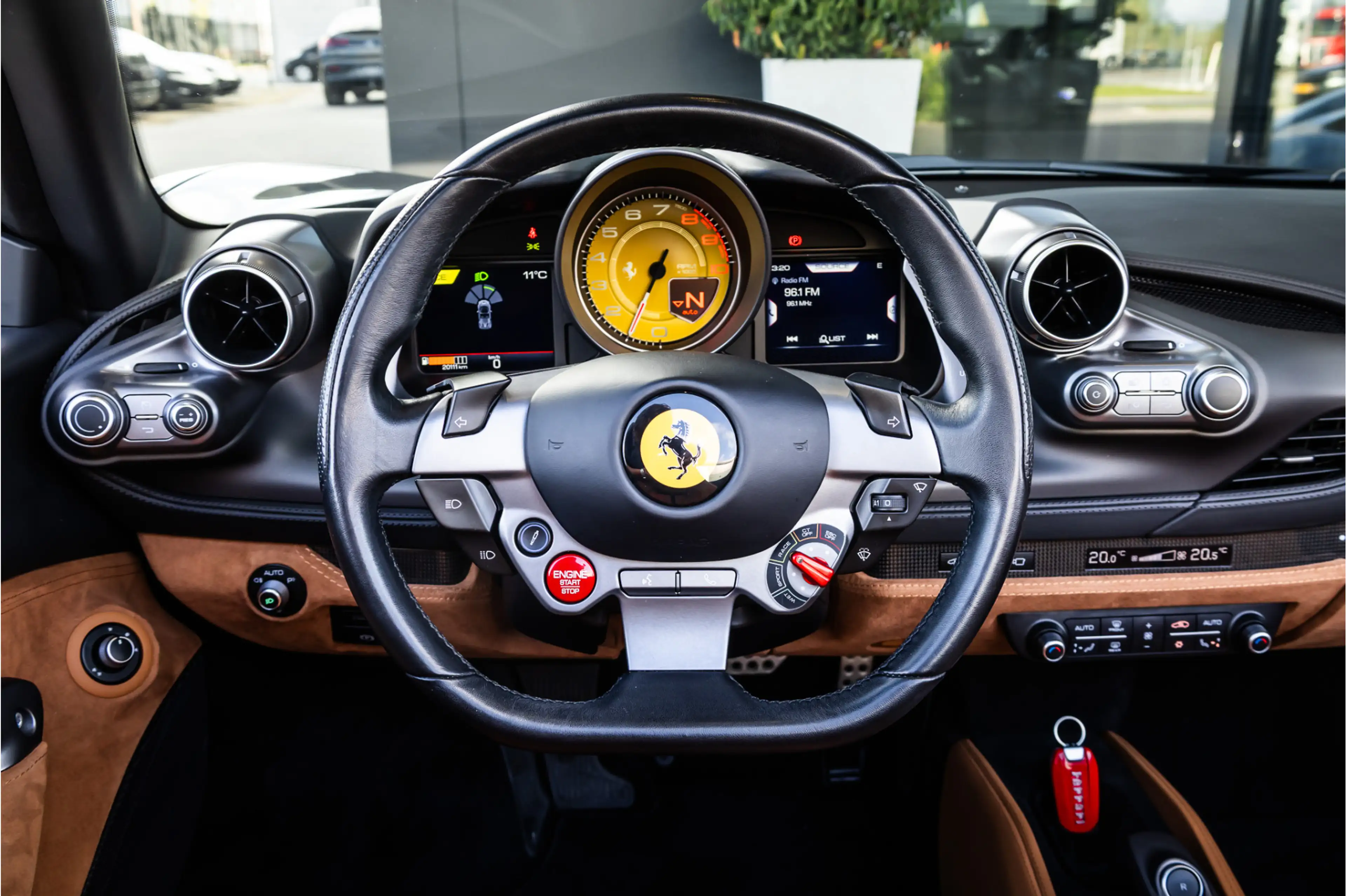 Ferrari F8 Spider 3.9 V8 HELE - Nero Daytona | Passenger Display | L — photo 13