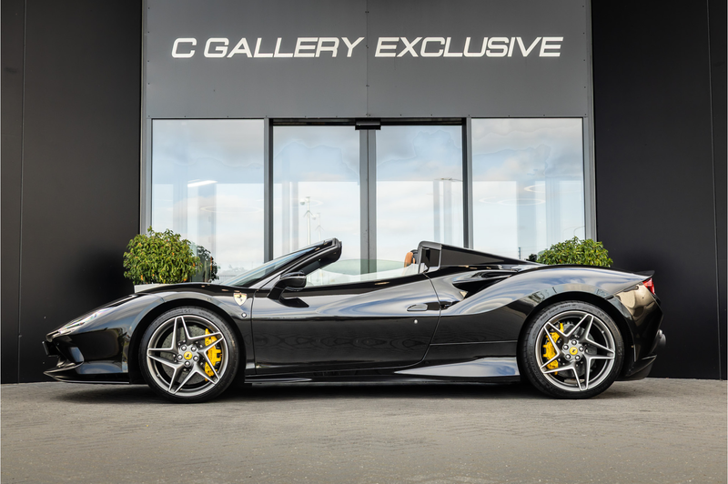 Ferrari F8 Spider 3.9 V8 HELE - Nero Daytona | Passenger Display | L — photo 4