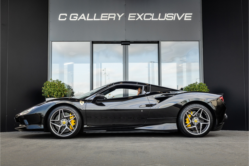 Ferrari F8 Spider 3.9 V8 HELE - Nero Daytona | Passenger Display | L — photo 6