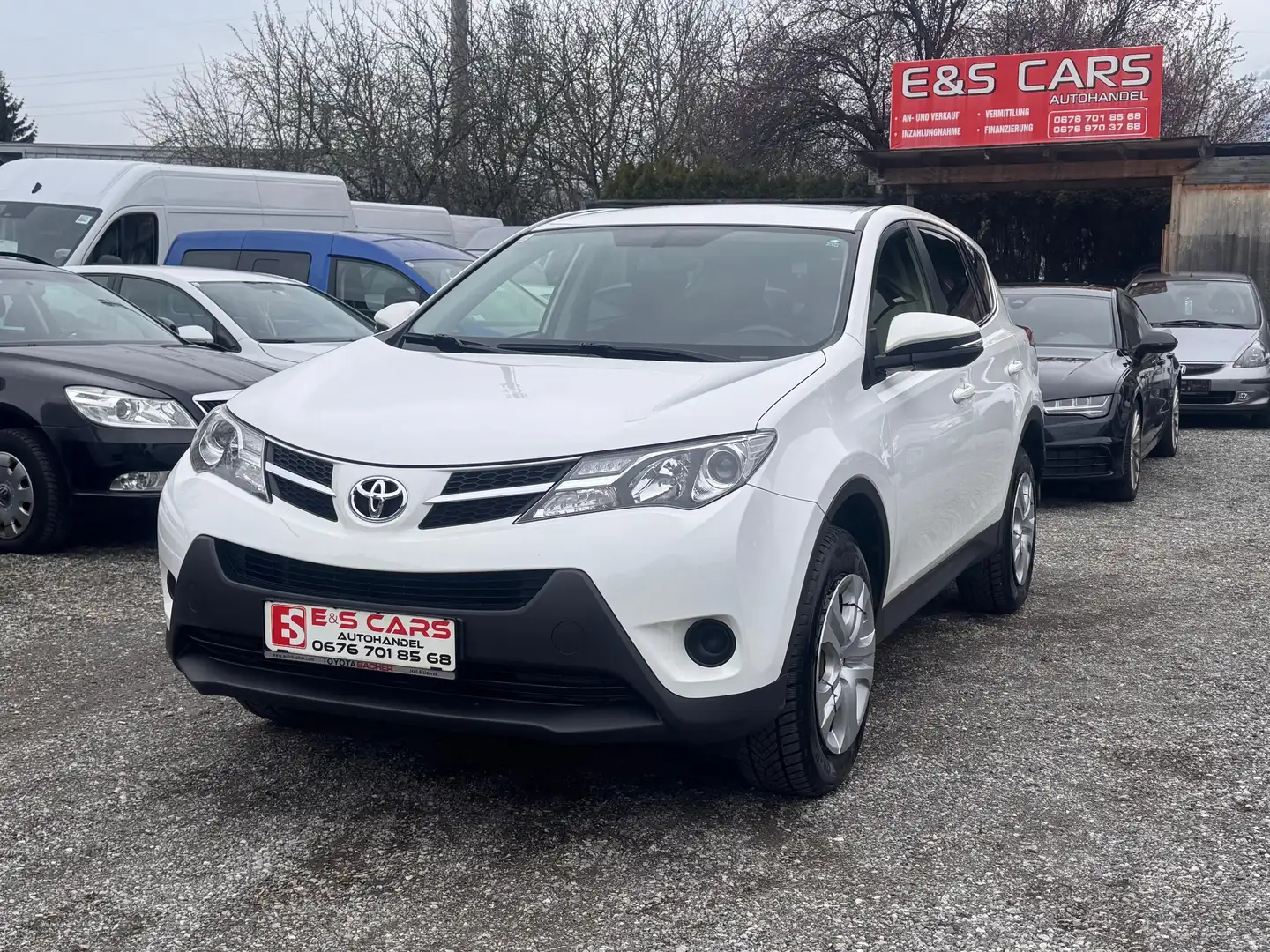 Toyota RAV 4 2,0 D-4D 4WD * Erstbesitz * AHK * Allrad * Weiß - 1