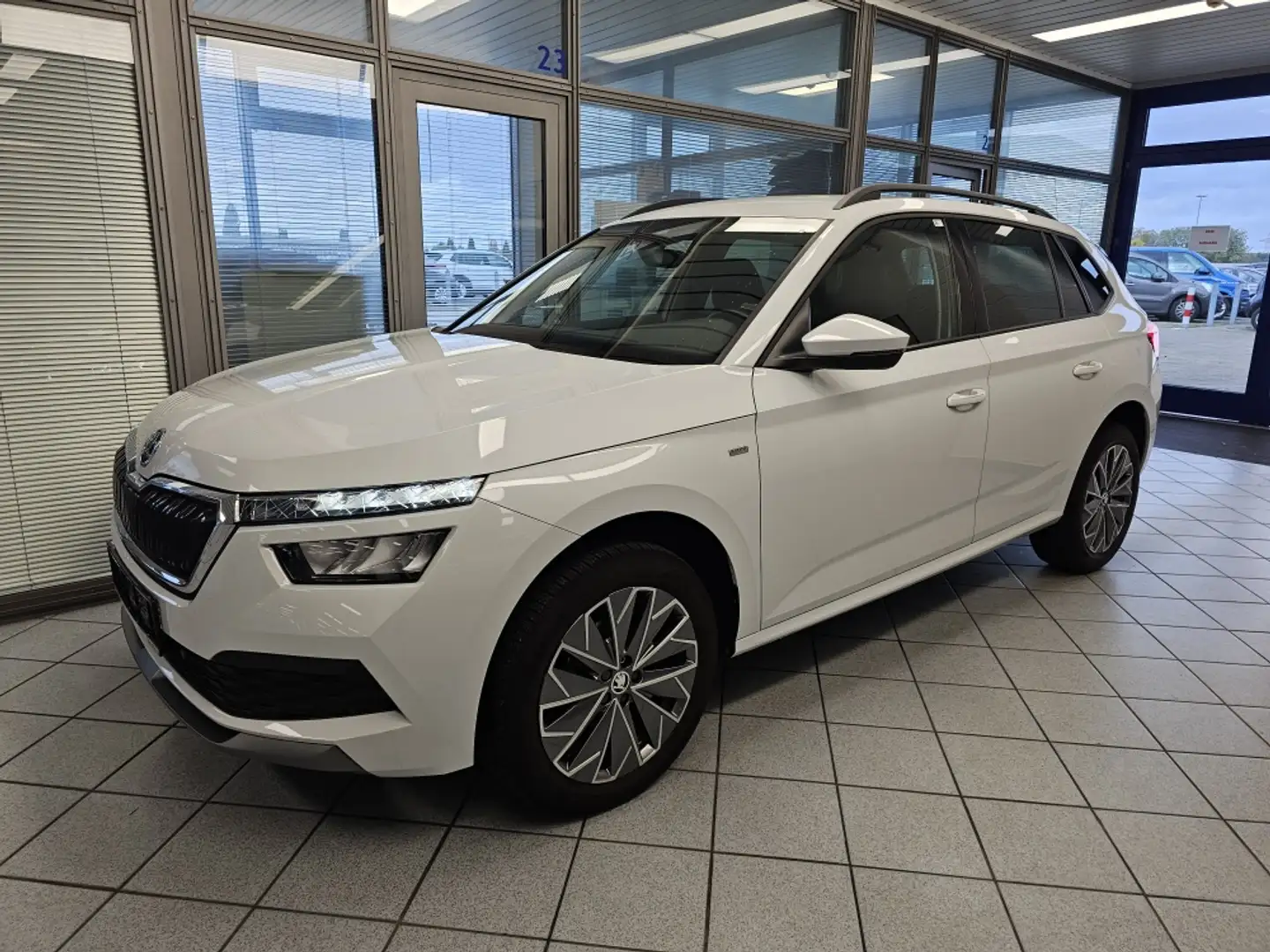 Skoda Kamiq Tour App-Connect,LED,PDC,Klimaautomatik Weiß - 2