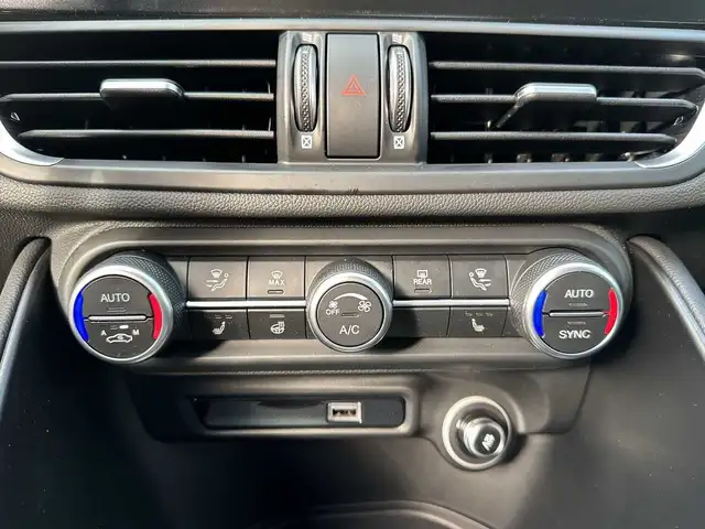 Alfa Romeo Giulia view 12