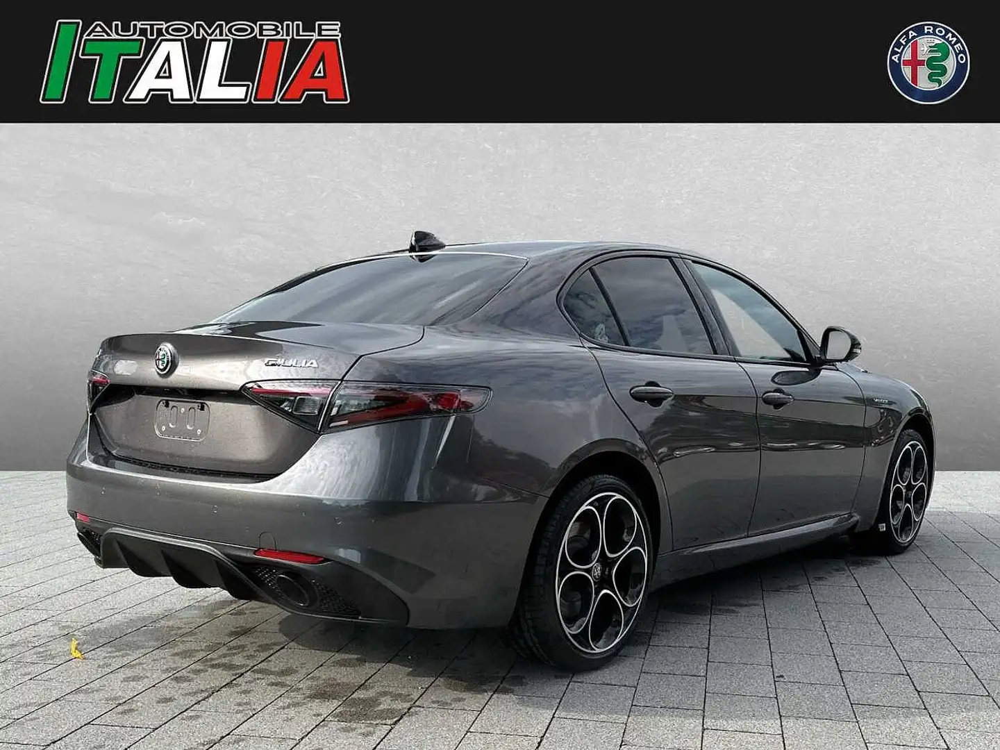 Alfa Romeo Giulia Veloce 2.0 Turbo *Premium/Technologie Paket* Grau - 2
