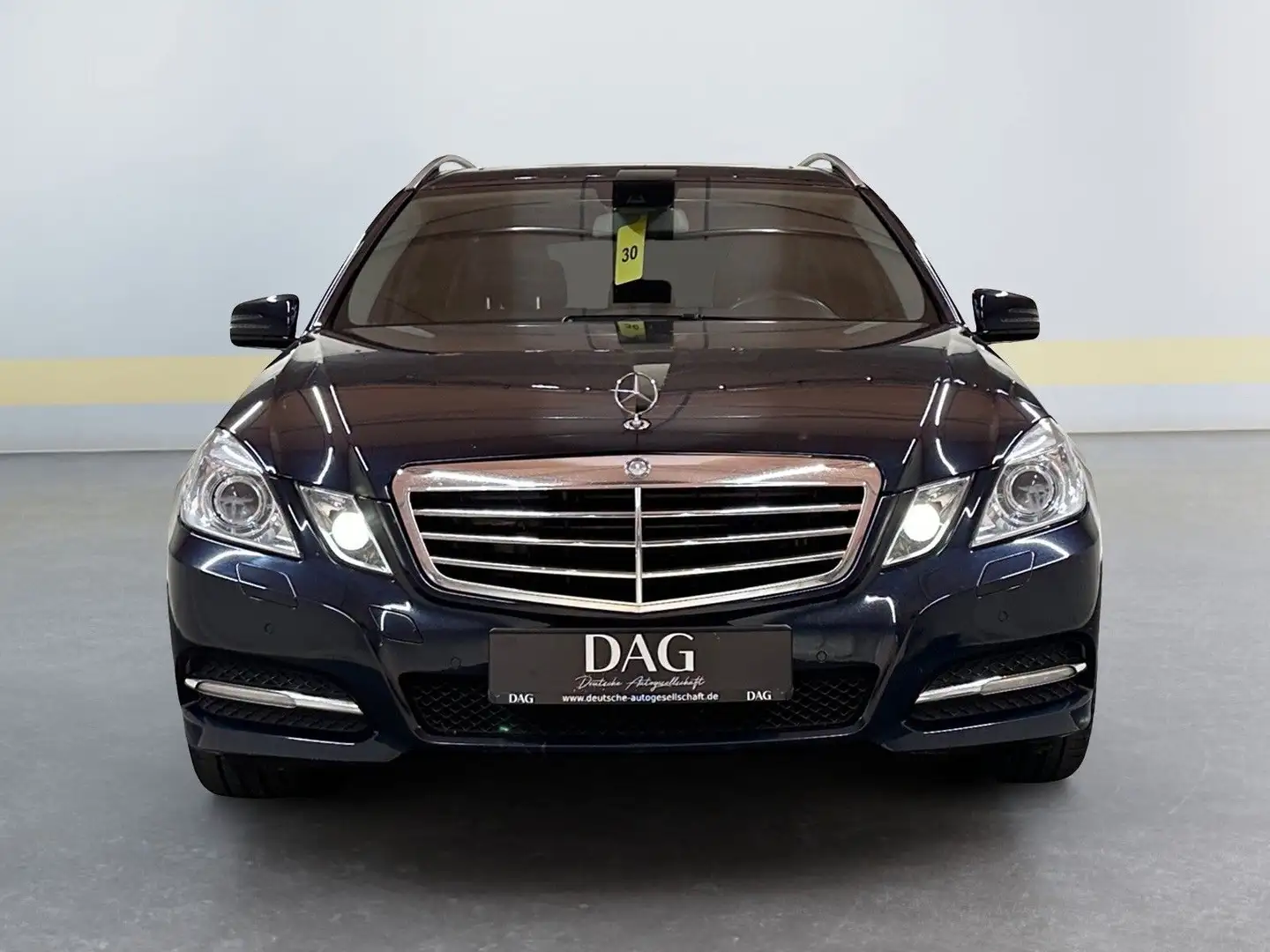 Mercedes-Benz E 350 T CGI +BI-XENON+LEDER+NAVI+S.DACH+AHK+SHZ+ Blau - 2