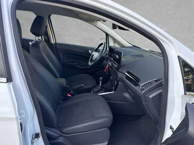 Ford Ecosport view 3