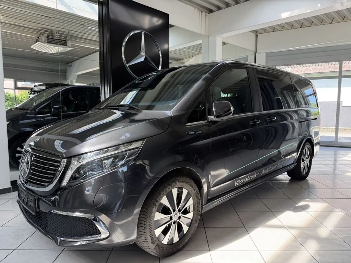 Mercedes-Benz EQV 300 EQV 300 lang 8-sitzer Grau - 1
