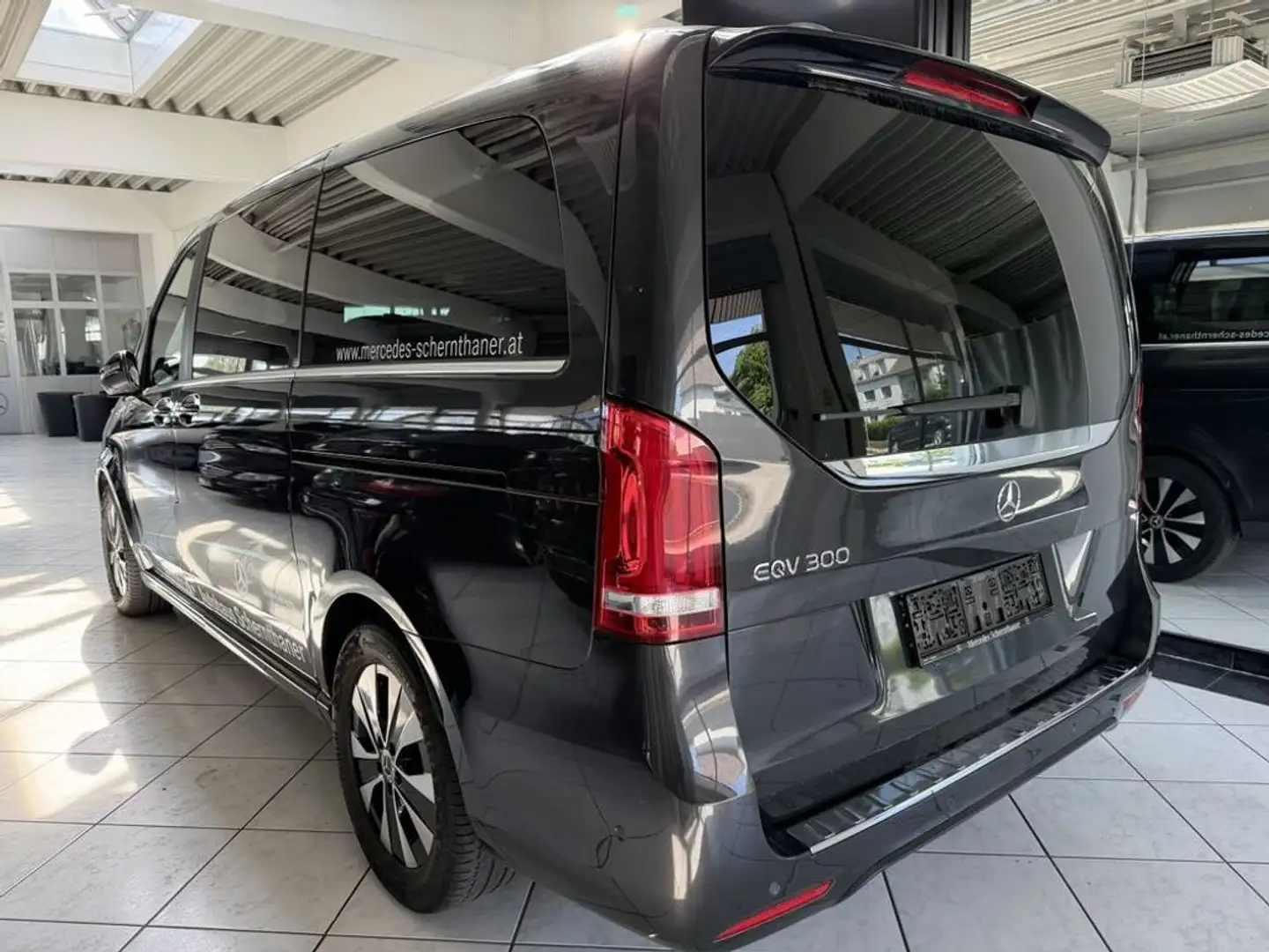 Mercedes-Benz EQV 300 EQV 300 lang 8-sitzer Grau - 2