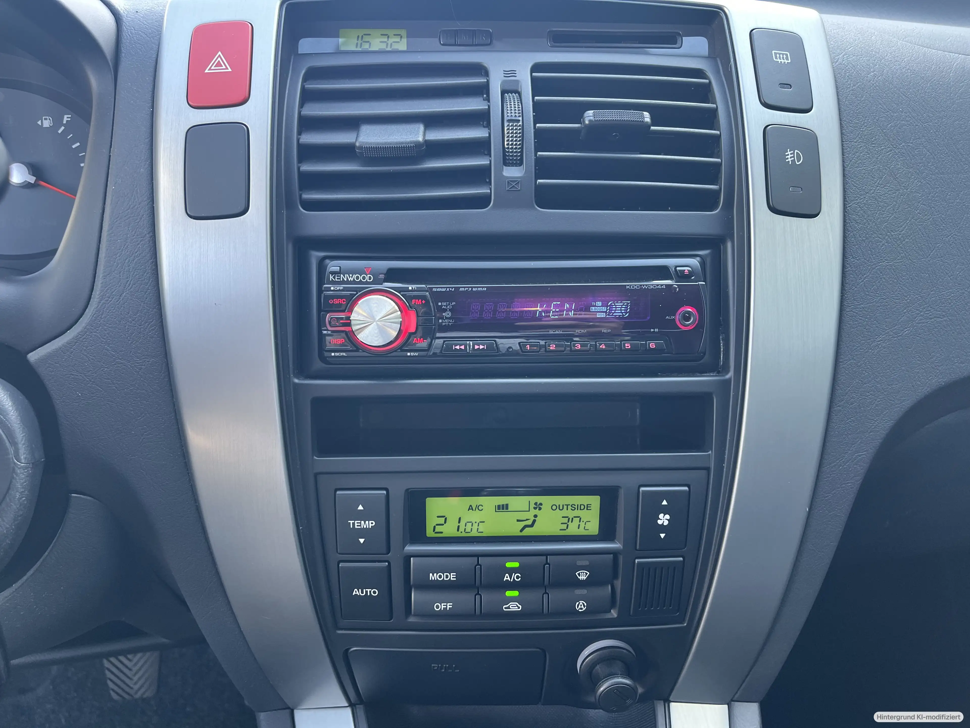 Hyundai TUCSON 2.0 2WD Edition Plus Klimaaut. — photo 9