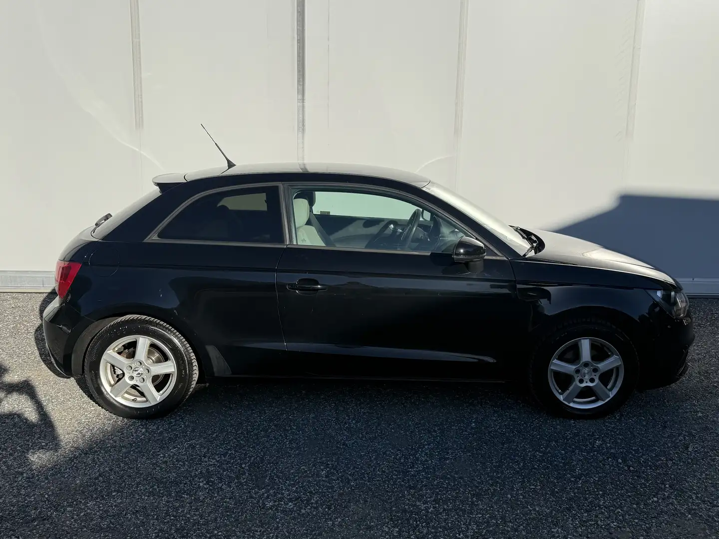 Audi A1 1,6 TDI Ambition - 2