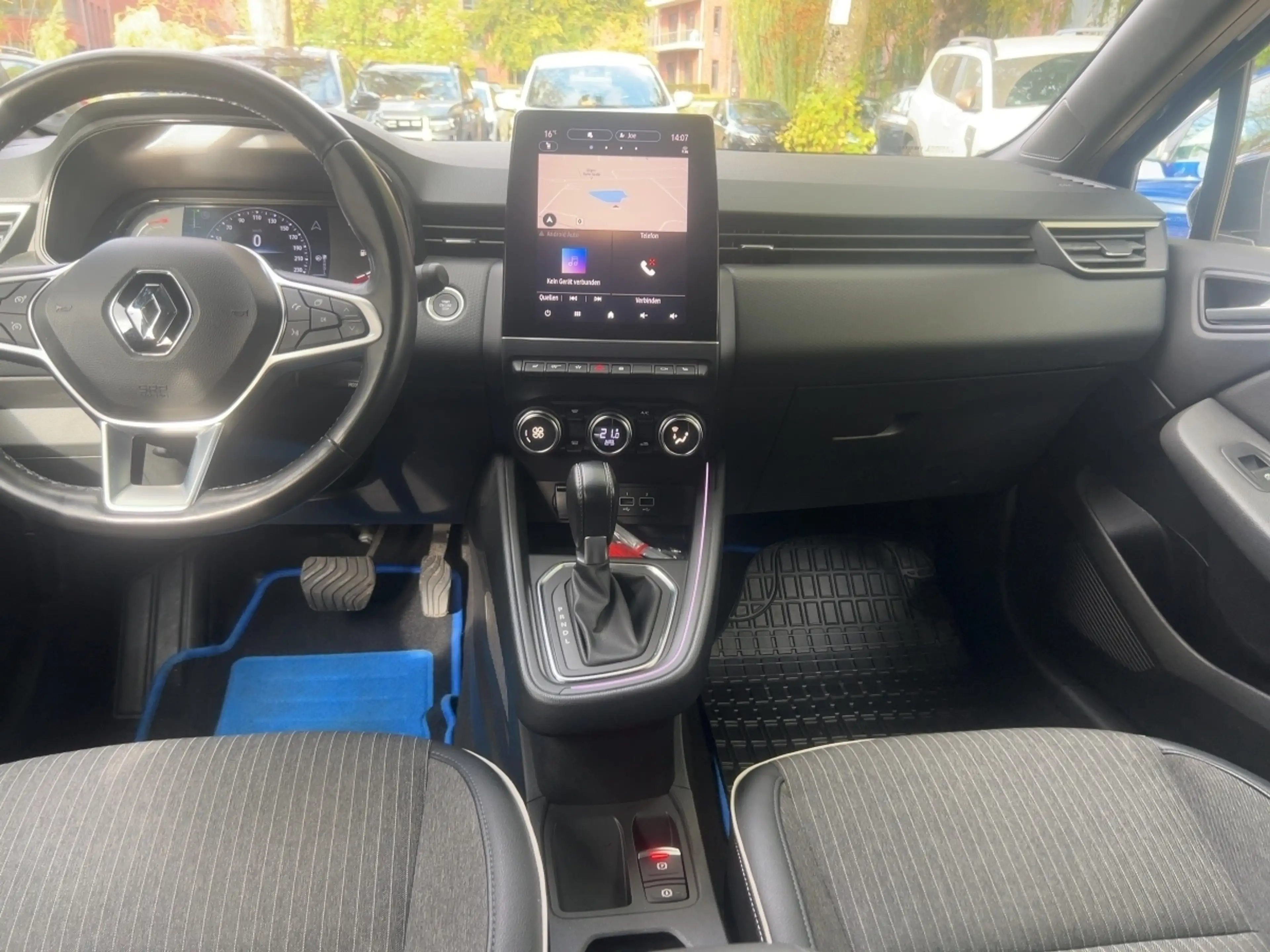 Renault Clio INTENS TCe 90 X-tronic Apple CarPlay SHZ PDC — photo 12