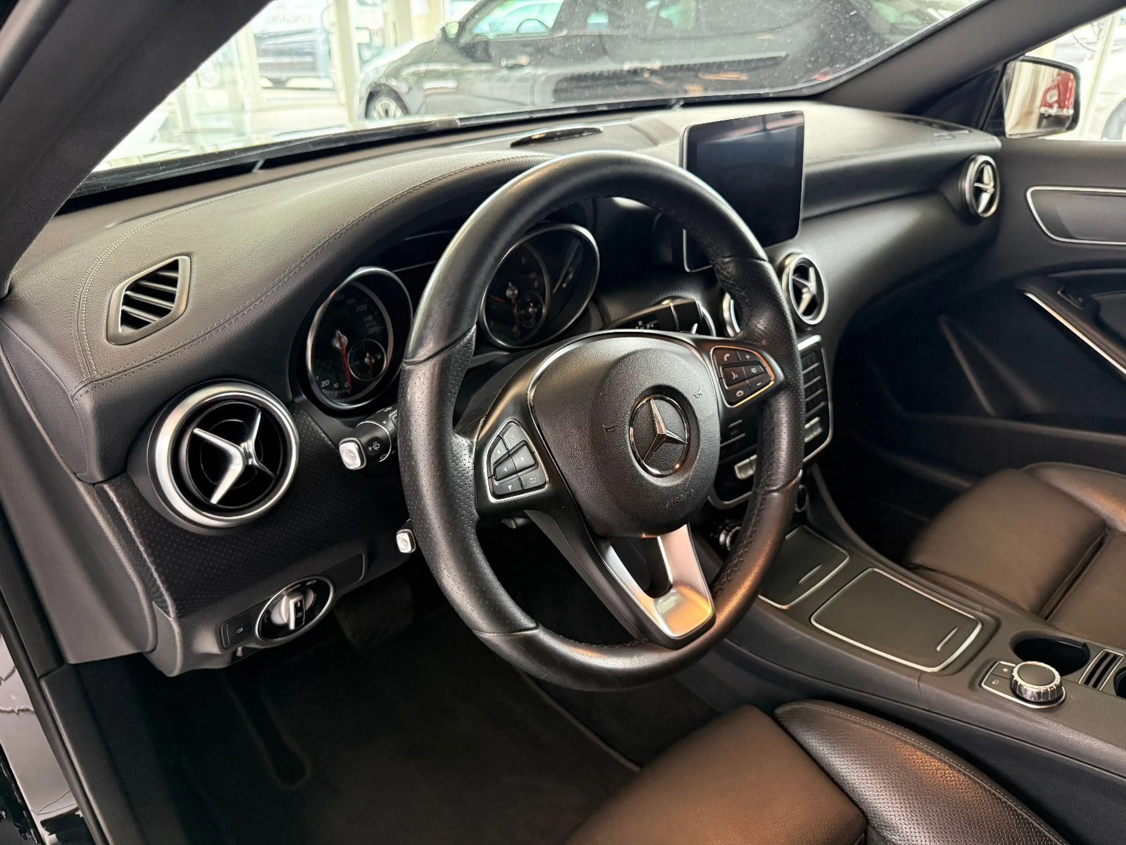 Mercedes-Benz A 220 A220d 4Matic Automatik Activity Urban*LED*Leder* — photo 13