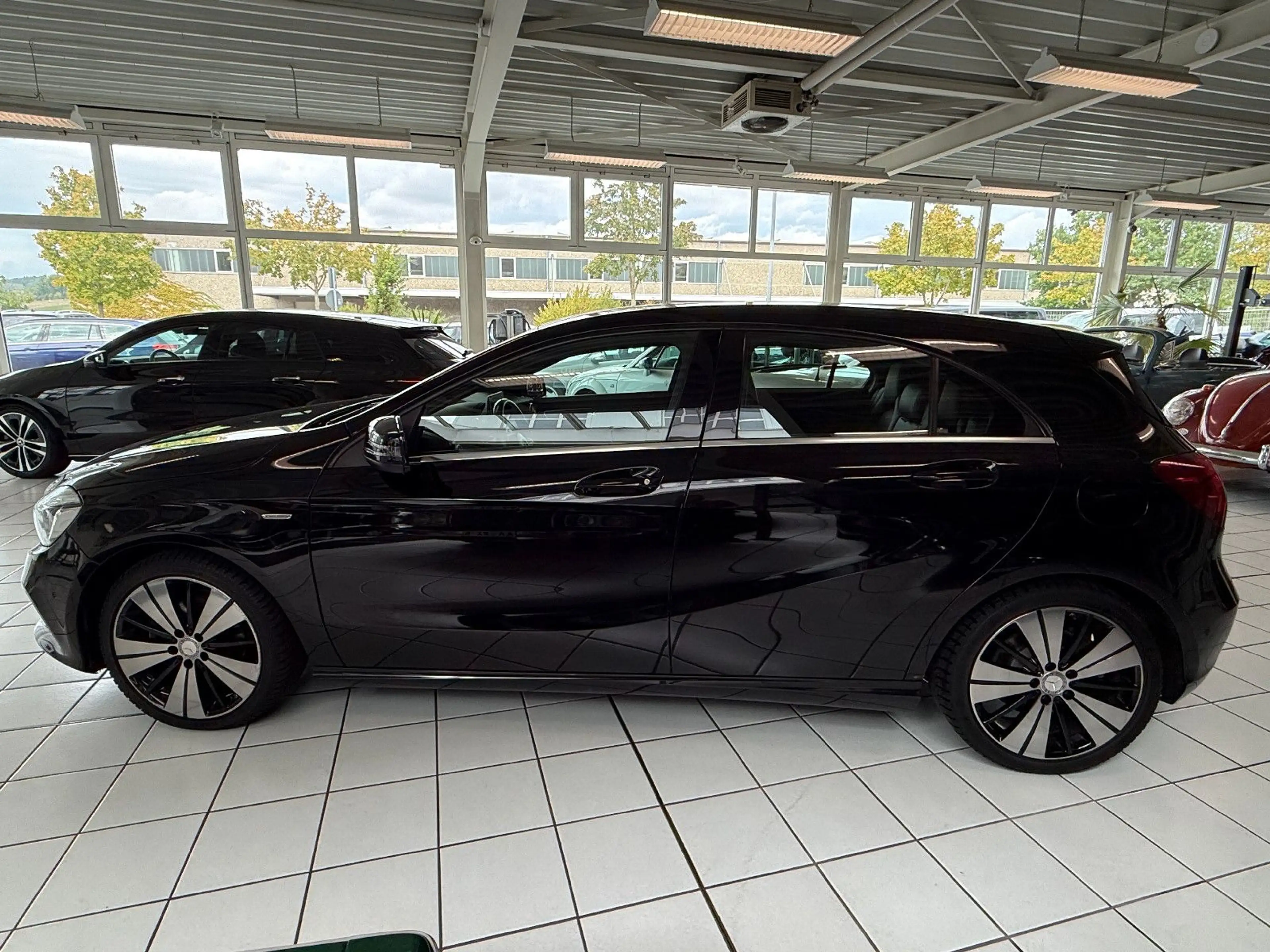 Mercedes-Benz A 220 A220d 4Matic Automatik Activity Urban*LED*Leder* — photo 7