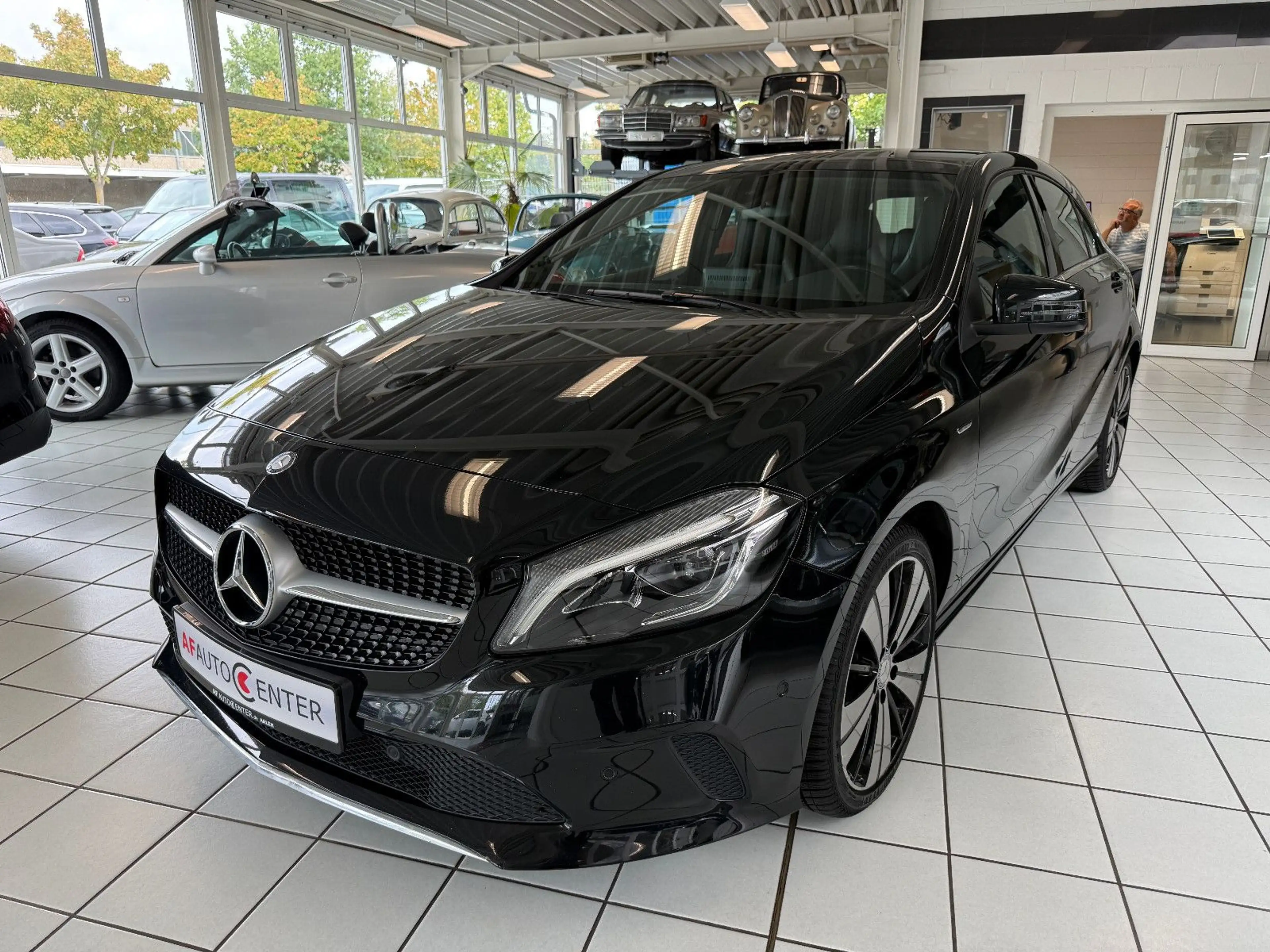 Mercedes-Benz A 220 A220d 4Matic Automatik Activity Urban*LED*Leder* — photo 8