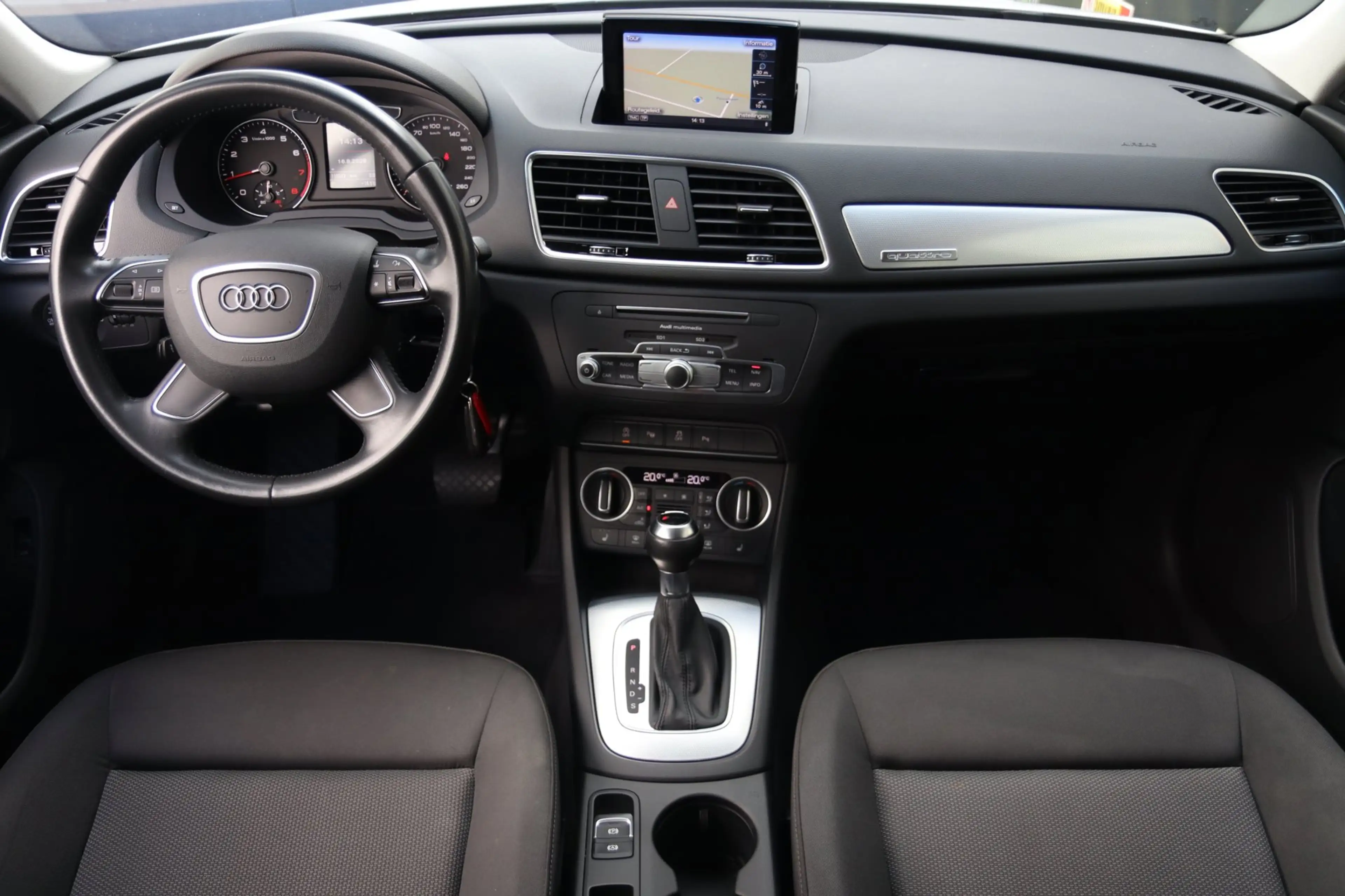 Audi Q3 2.0 TFSI Quattro S-Line / LEDER / CAMERA / ELEK-TR — photo 6