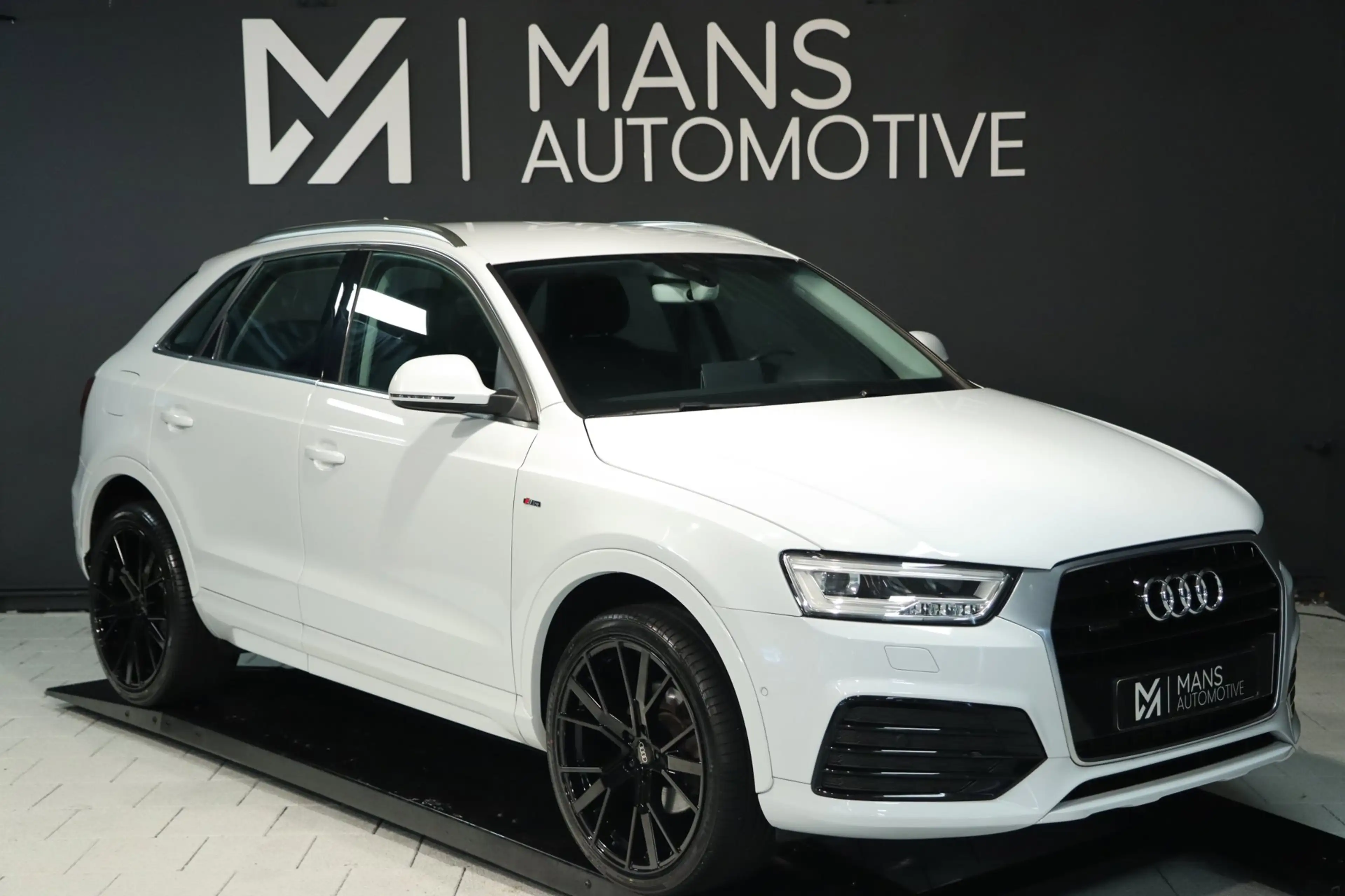 Audi Q3 2.0 TFSI Quattro S-Line / LEDER / CAMERA / ELEK-TR — photo 32