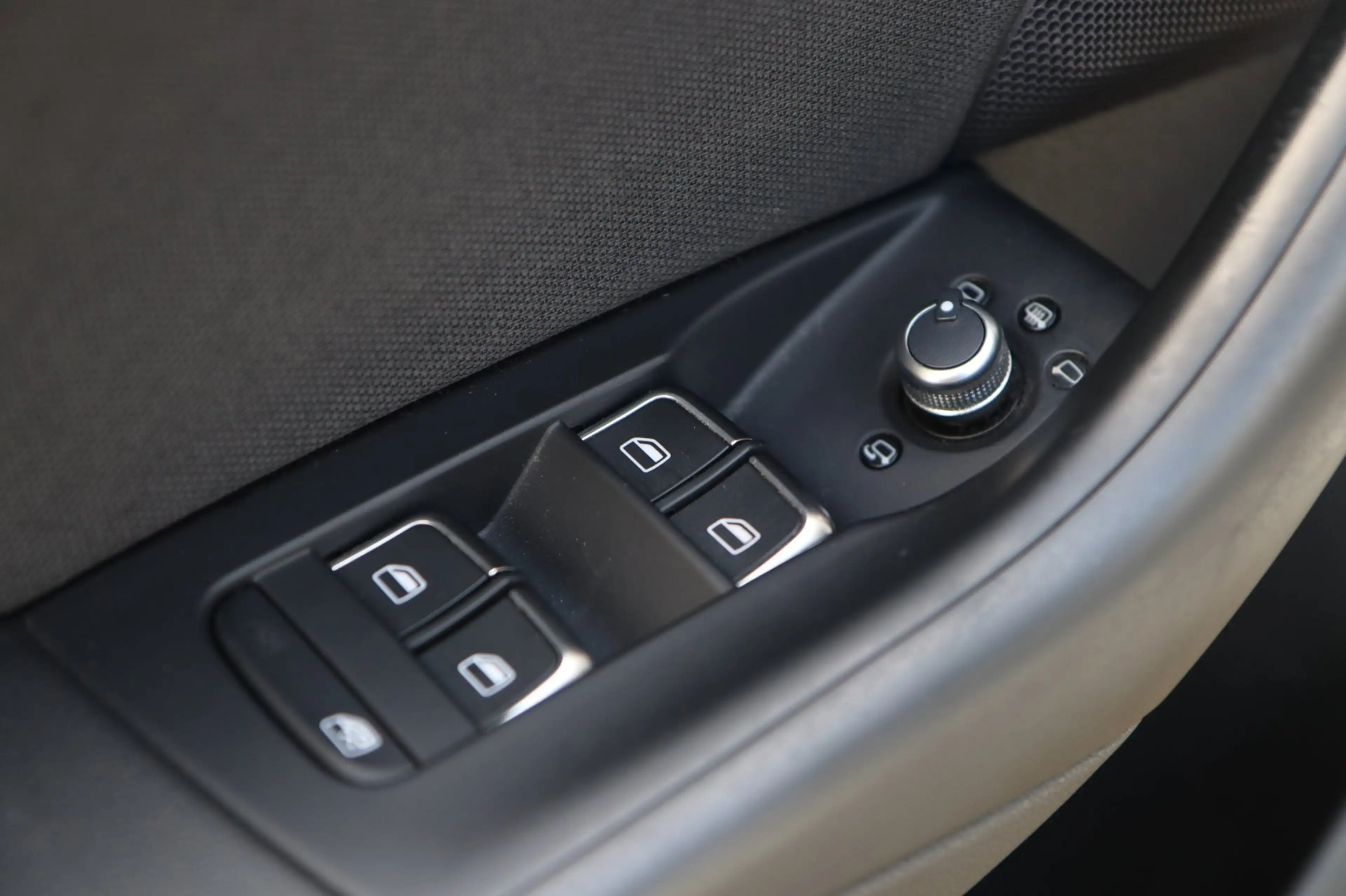 Audi Q3 2.0 TFSI Quattro S-Line / LEDER / CAMERA / ELEK-TR — photo 24