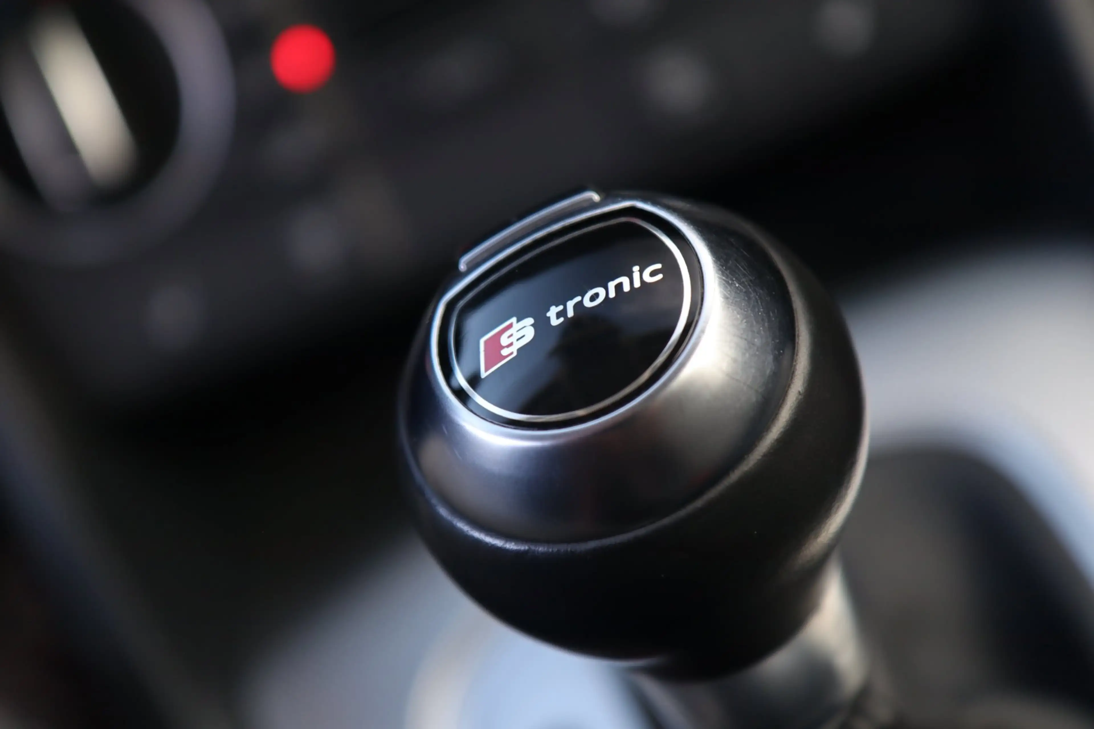 Audi Q3 2.0 TFSI Quattro S-Line / LEDER / CAMERA / ELEK-TR — photo 15