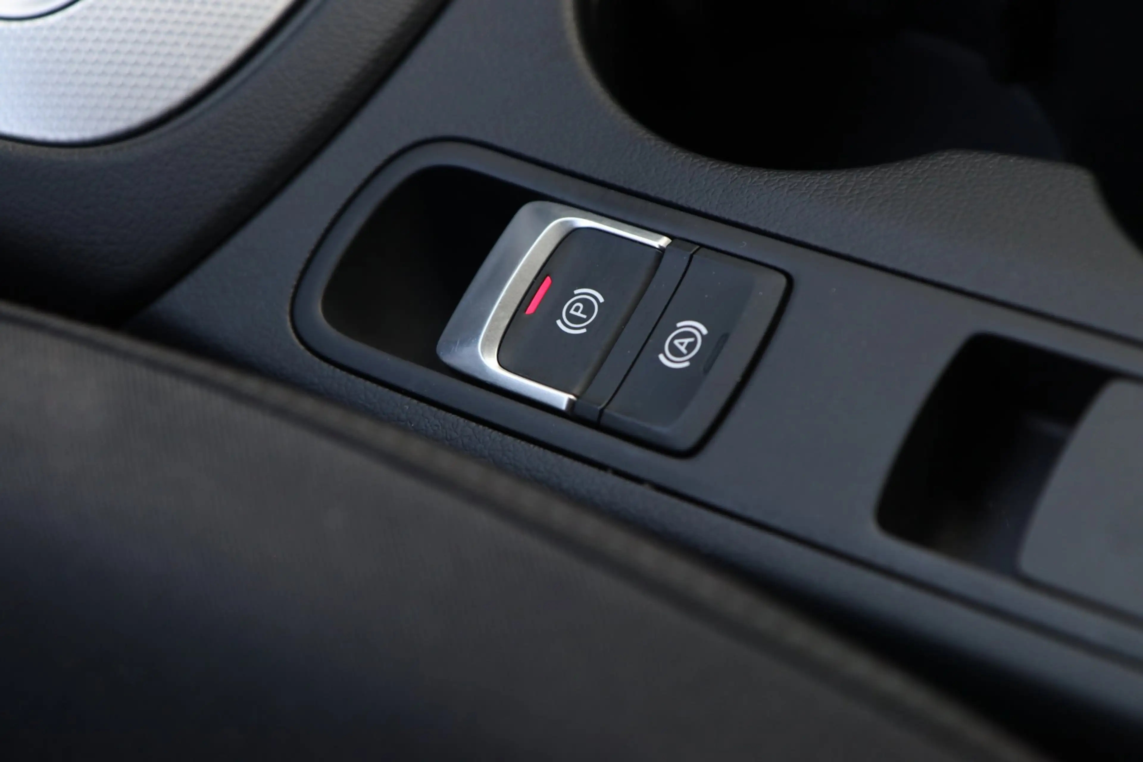 Audi Q3 2.0 TFSI Quattro S-Line / LEDER / CAMERA / ELEK-TR — photo 23