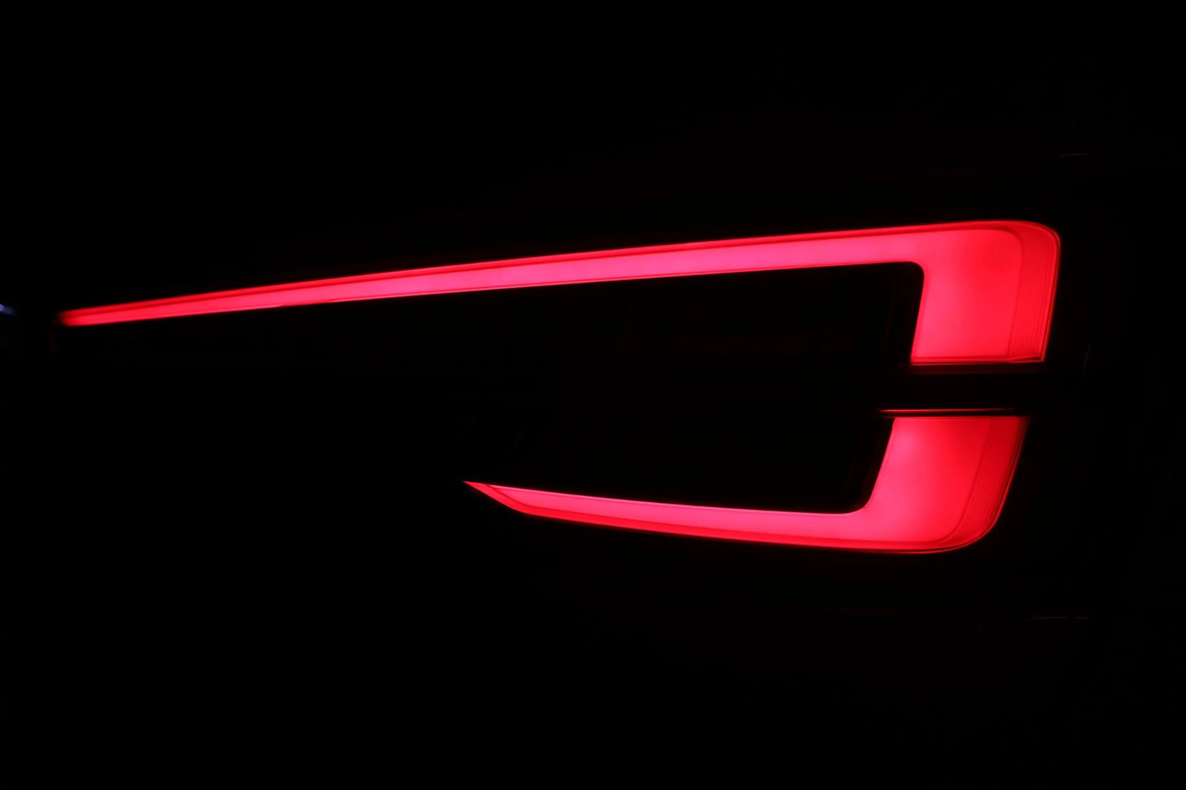 Audi Q3 2.0 TFSI Quattro S-Line / LEDER / CAMERA / ELEK-TR — photo 29