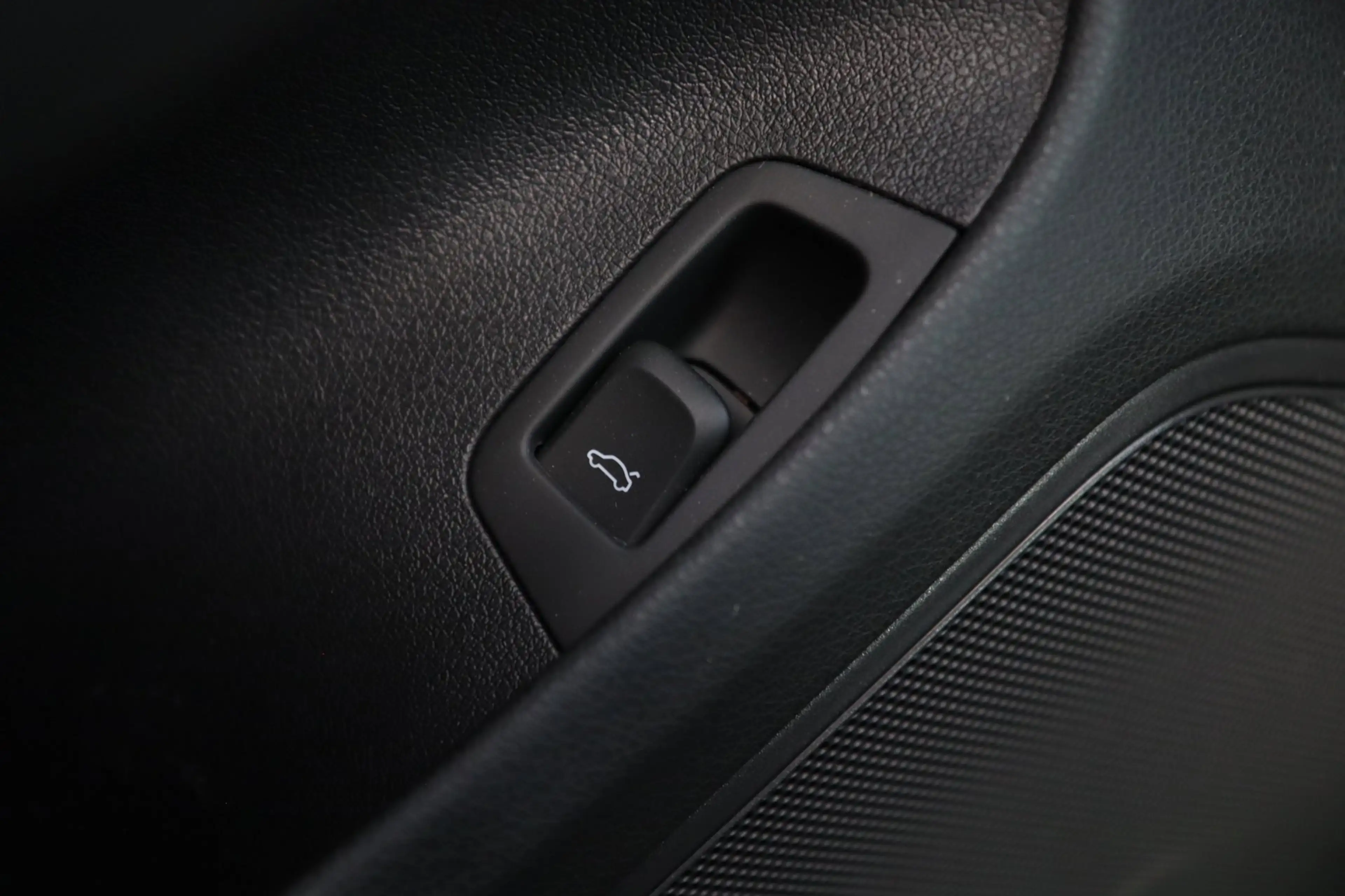 Audi Q3 2.0 TFSI Quattro S-Line / LEDER / CAMERA / ELEK-TR — photo 25