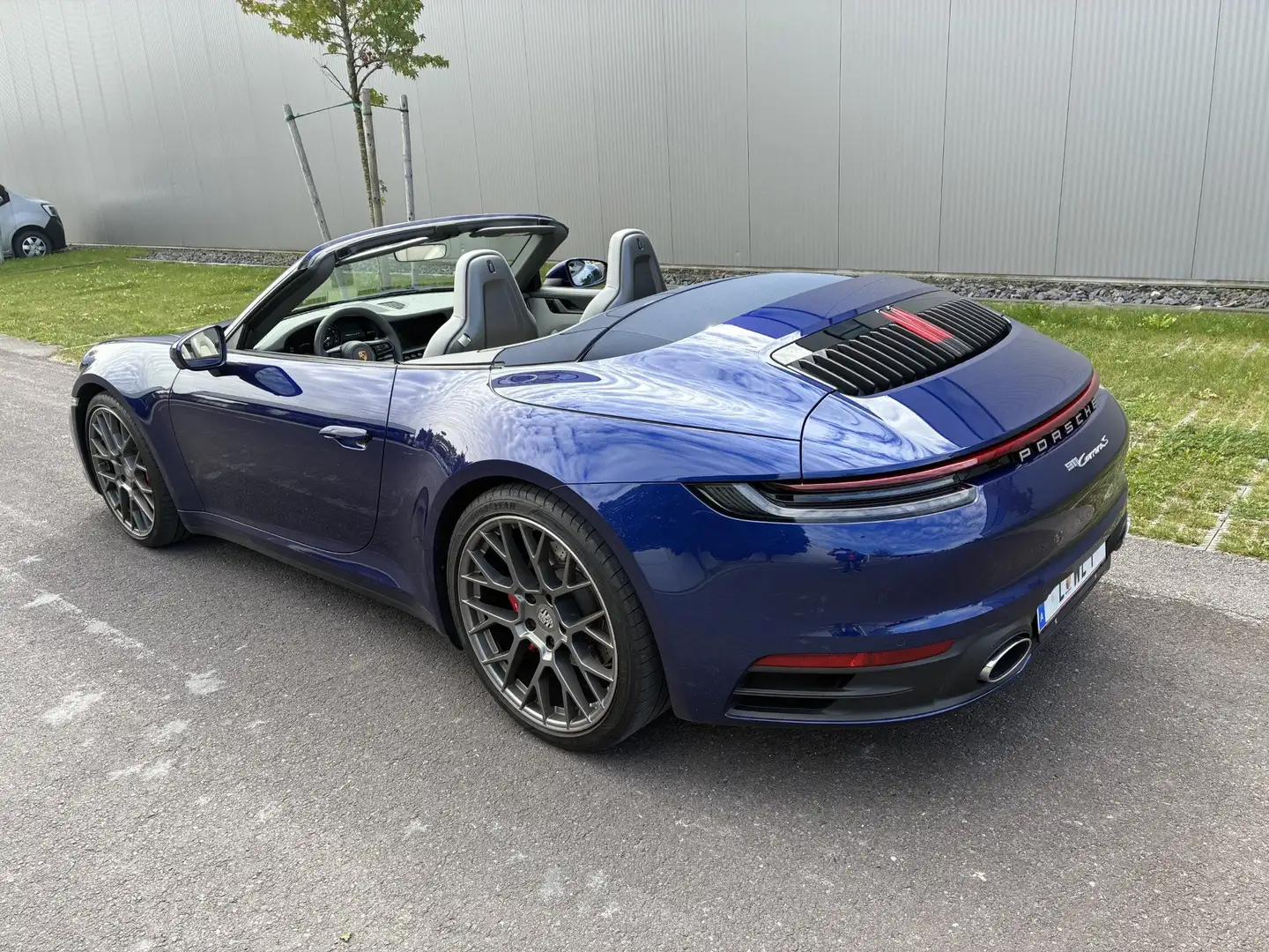 Porsche 992 911 Carrera S Cabrio PDK S Blau - 2