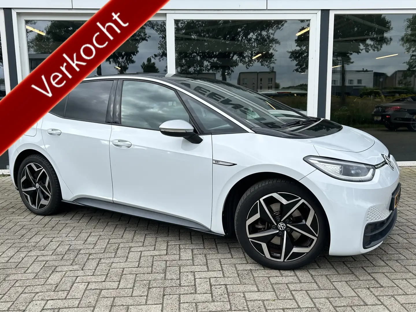 Volkswagen ID.3 First Plus 58 kWh 50% deal 7.975,- ACTIE Camera / Wit - 1