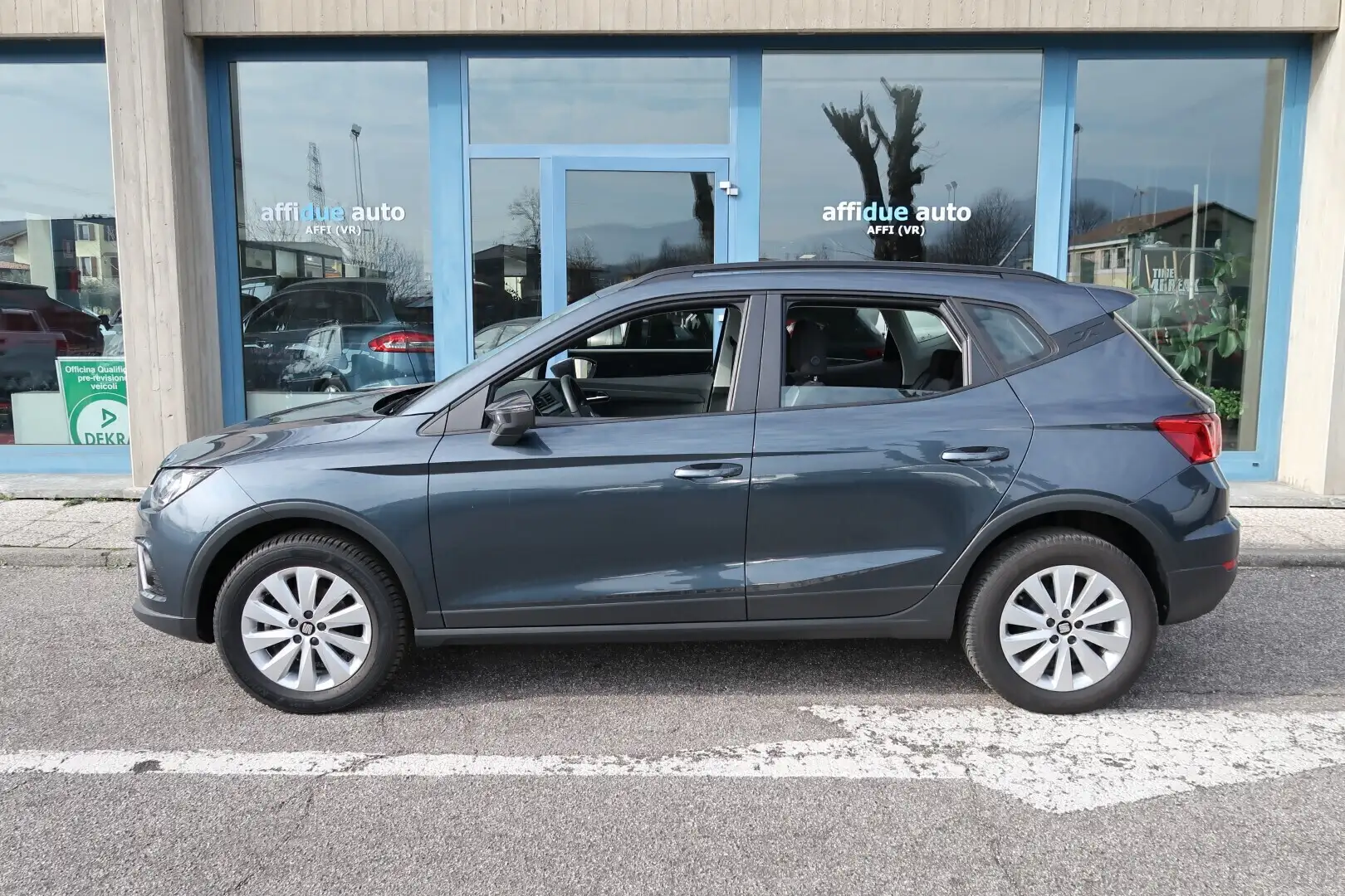 SEAT Arona 1.0 EcoTSI Style Gris - 2