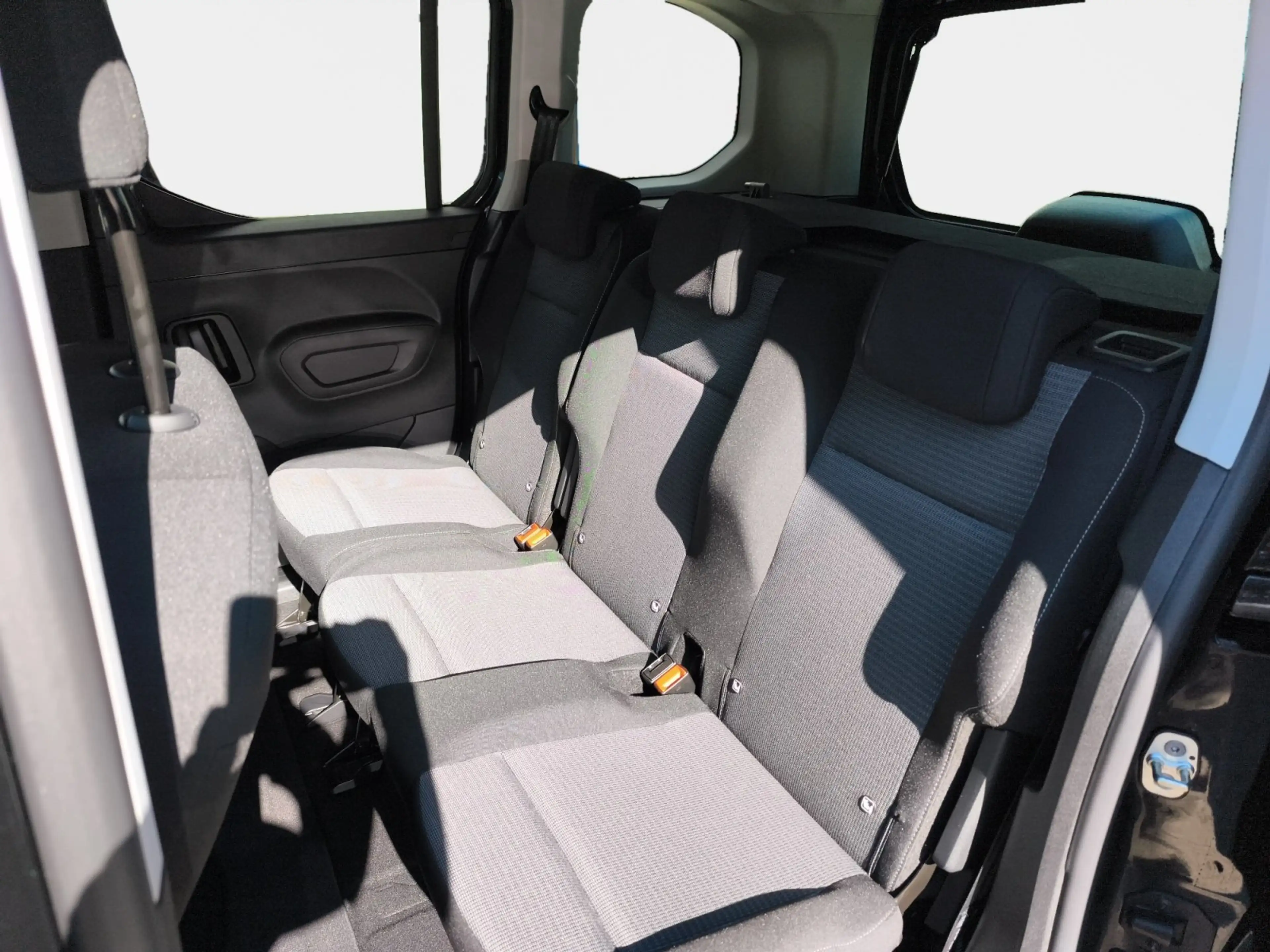 Toyota Proace City Verso L1 5-türig Teamplayer 1.2-l-Tu — photo 10