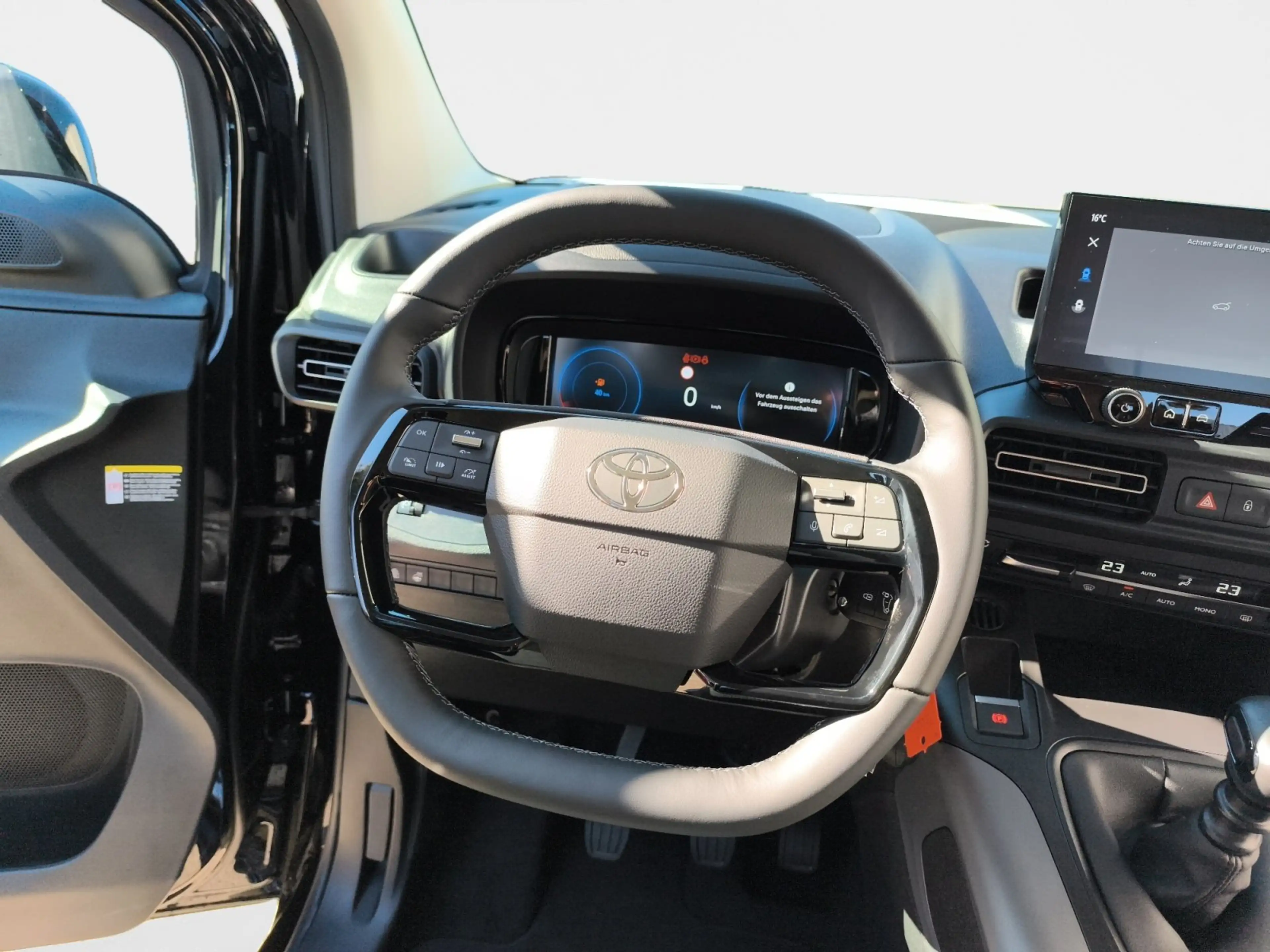 Toyota Proace City Verso L1 5-türig Teamplayer 1.2-l-Tu — photo 14