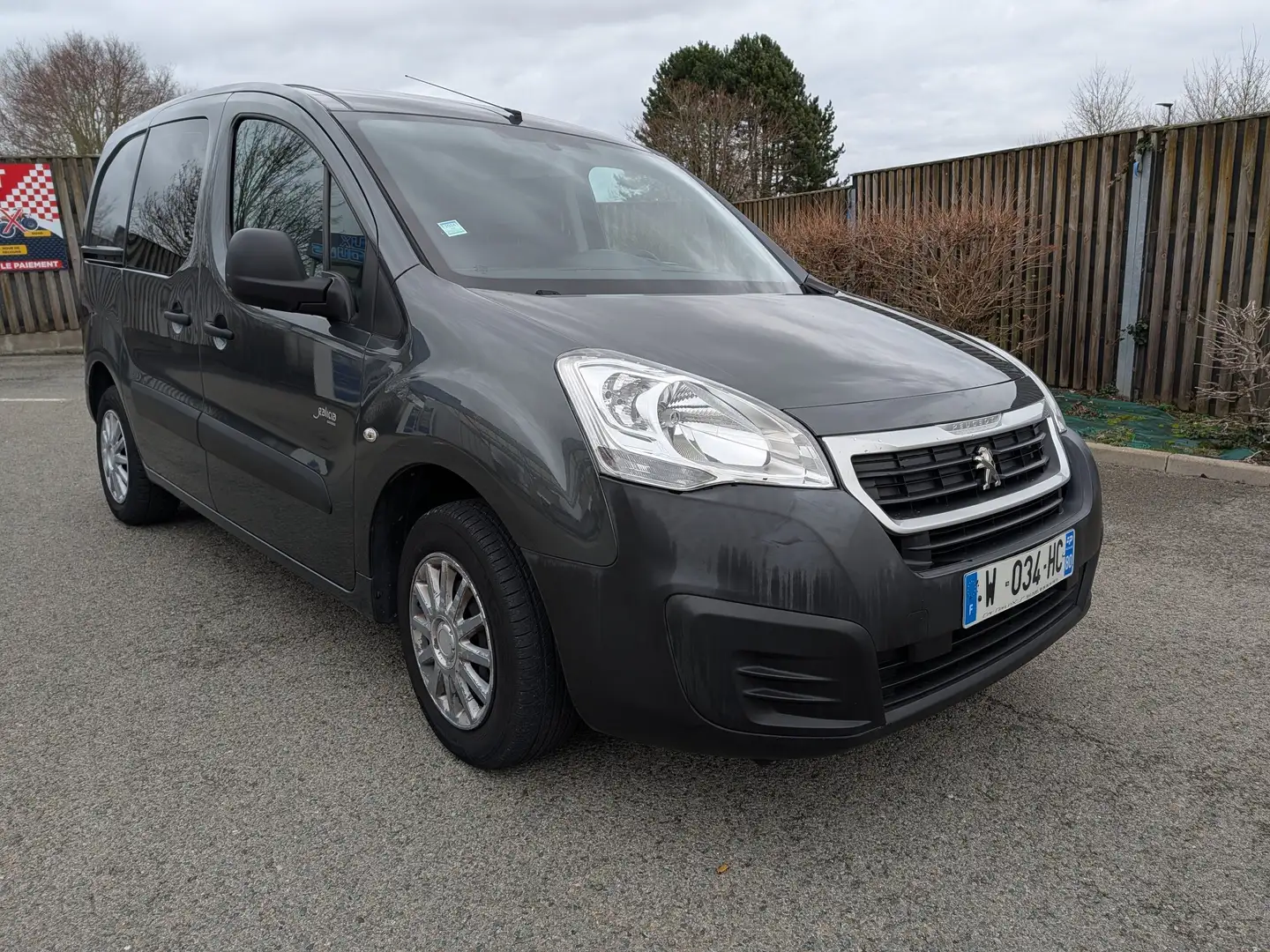 Peugeot Partner PARTNER 1.6 E-HDI 90 PACK CLIM VO:578 - 1