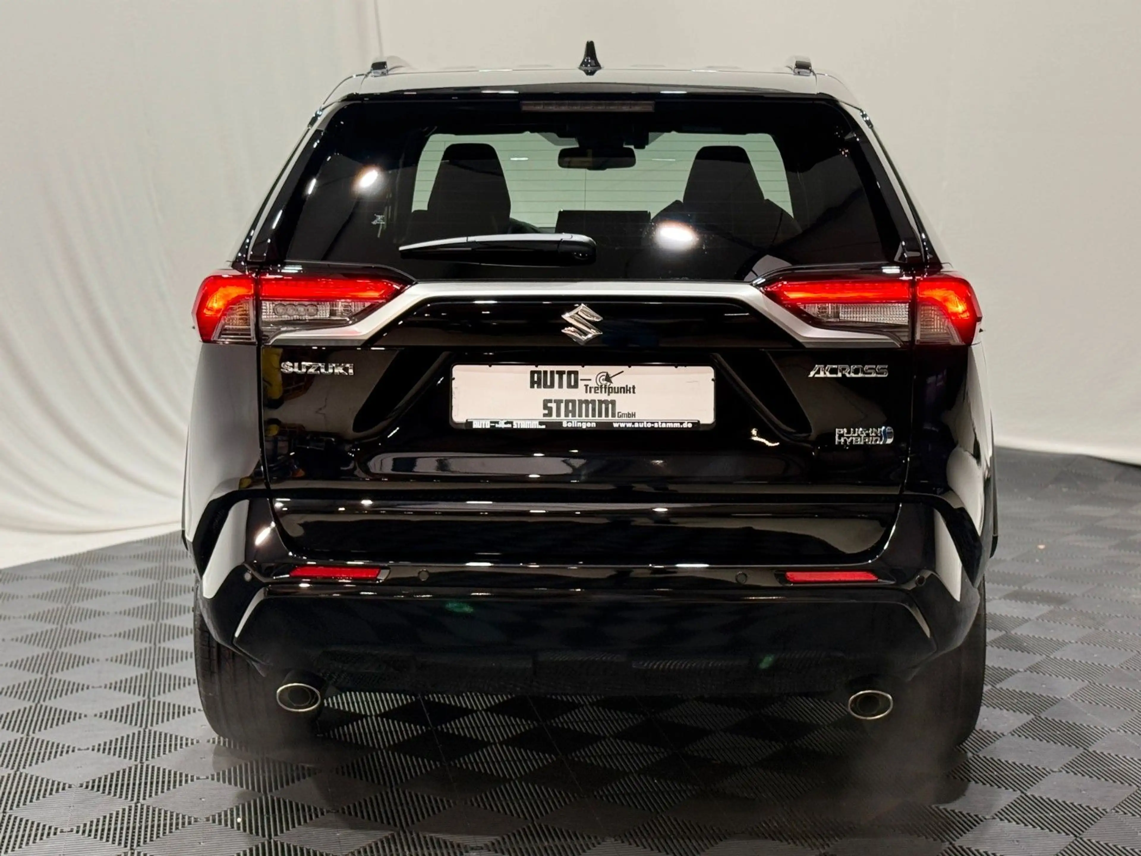 Suzuki Across 2.5 Plug-In Hybrid Comfort+ E-Four — photo 6