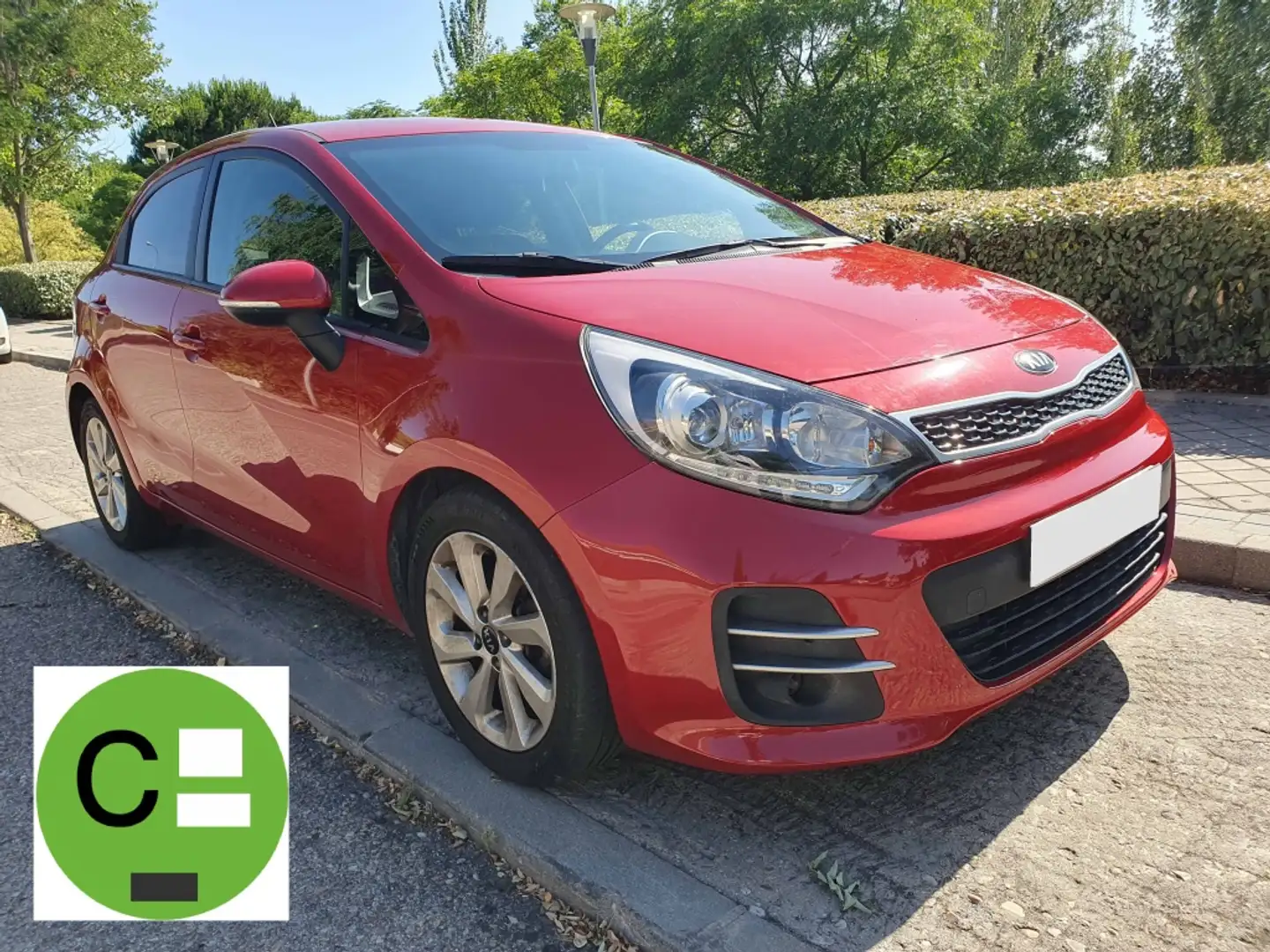 Kia Rio 1.2 CVVT Eco-Dynamics x-Tech Rojo - 1