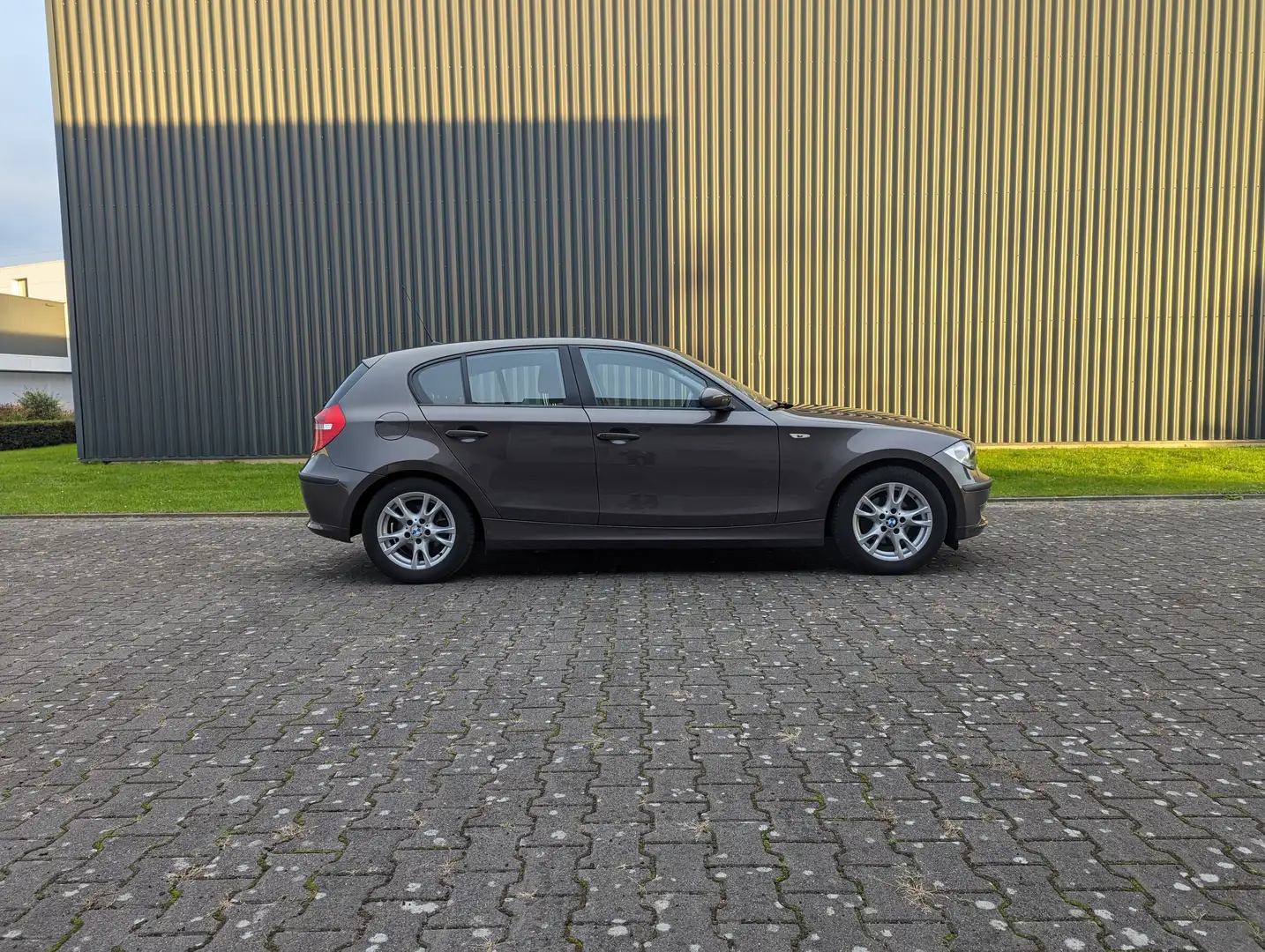 BMW 116 116i Коричневий - 2