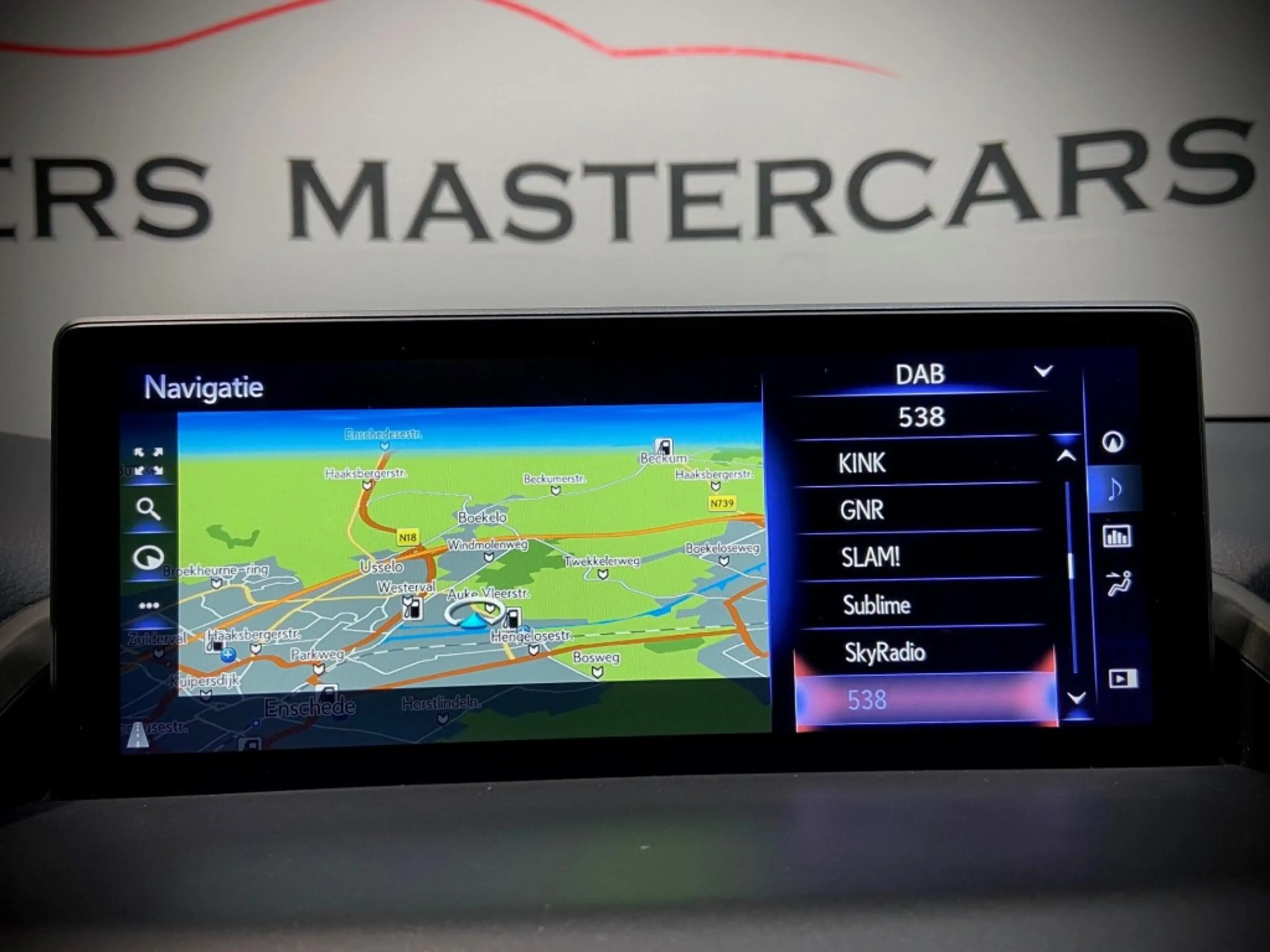 Lexus NX 300h President 197 PK, Mark Levinson, Glazen dak, 360 C — photo 16