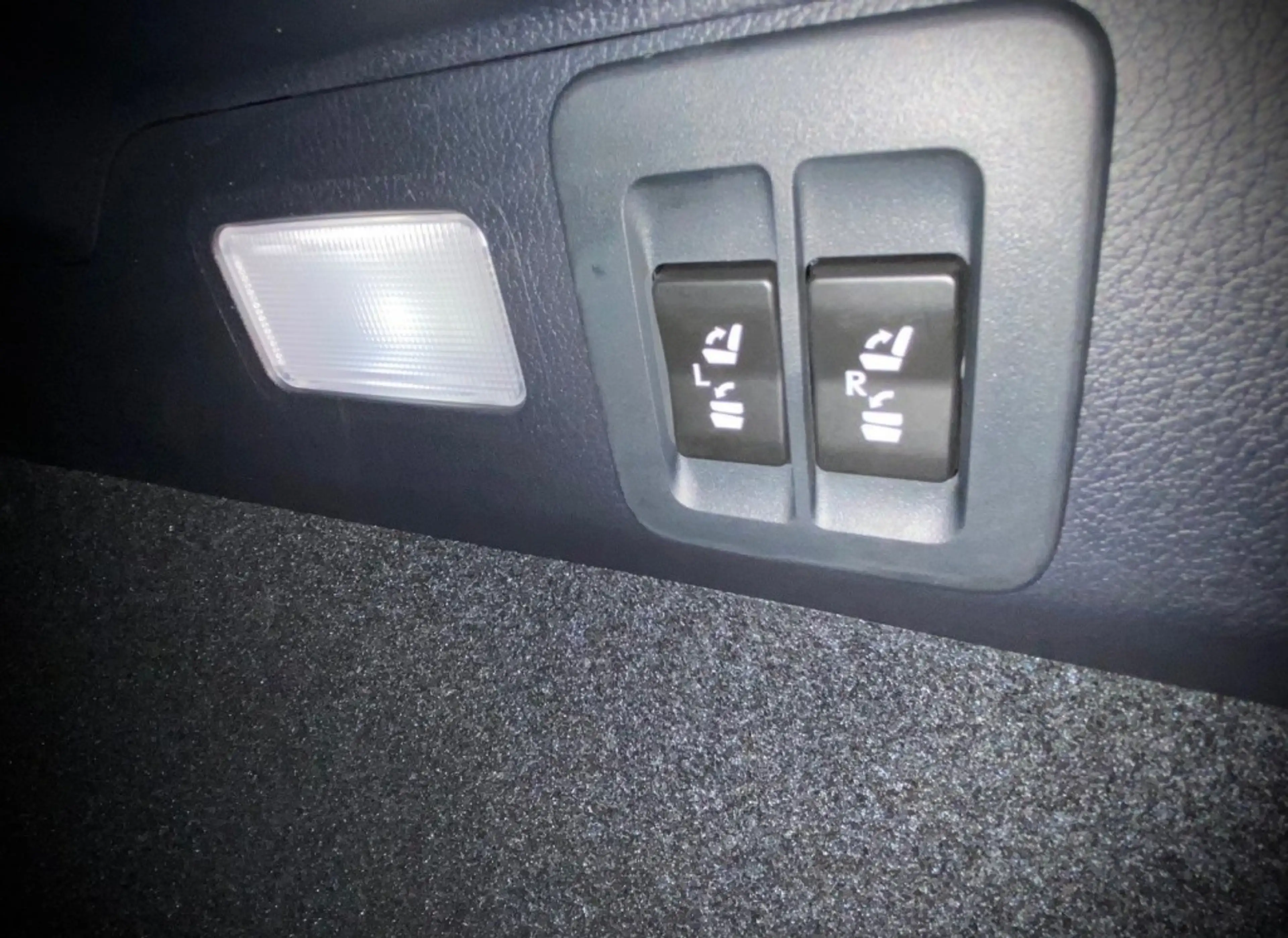 Lexus NX 300h President 197 PK, Mark Levinson, Glazen dak, 360 C — photo 28