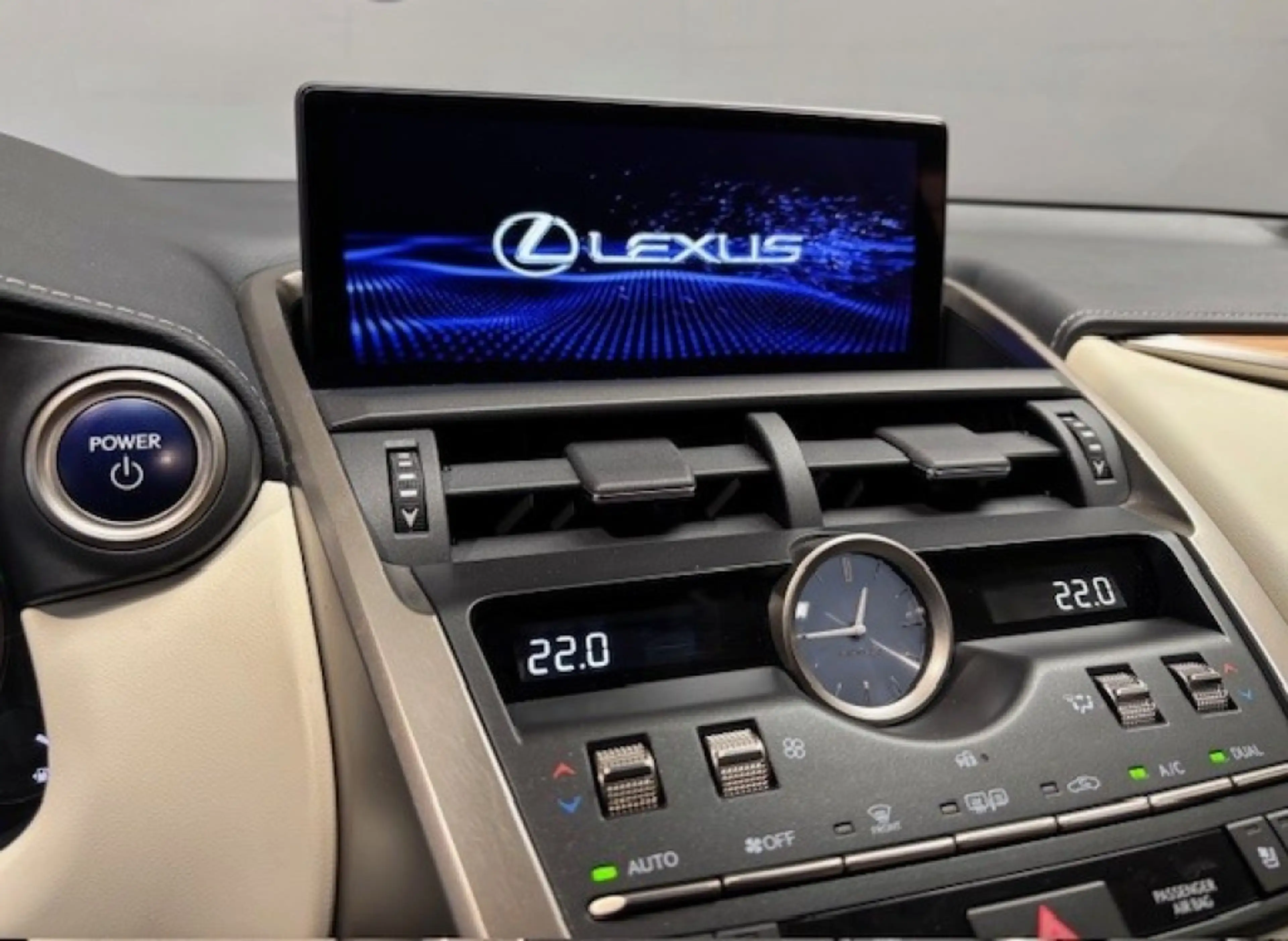 Lexus NX 300h President 197 PK, Mark Levinson, Glazen dak, 360 C — photo 4