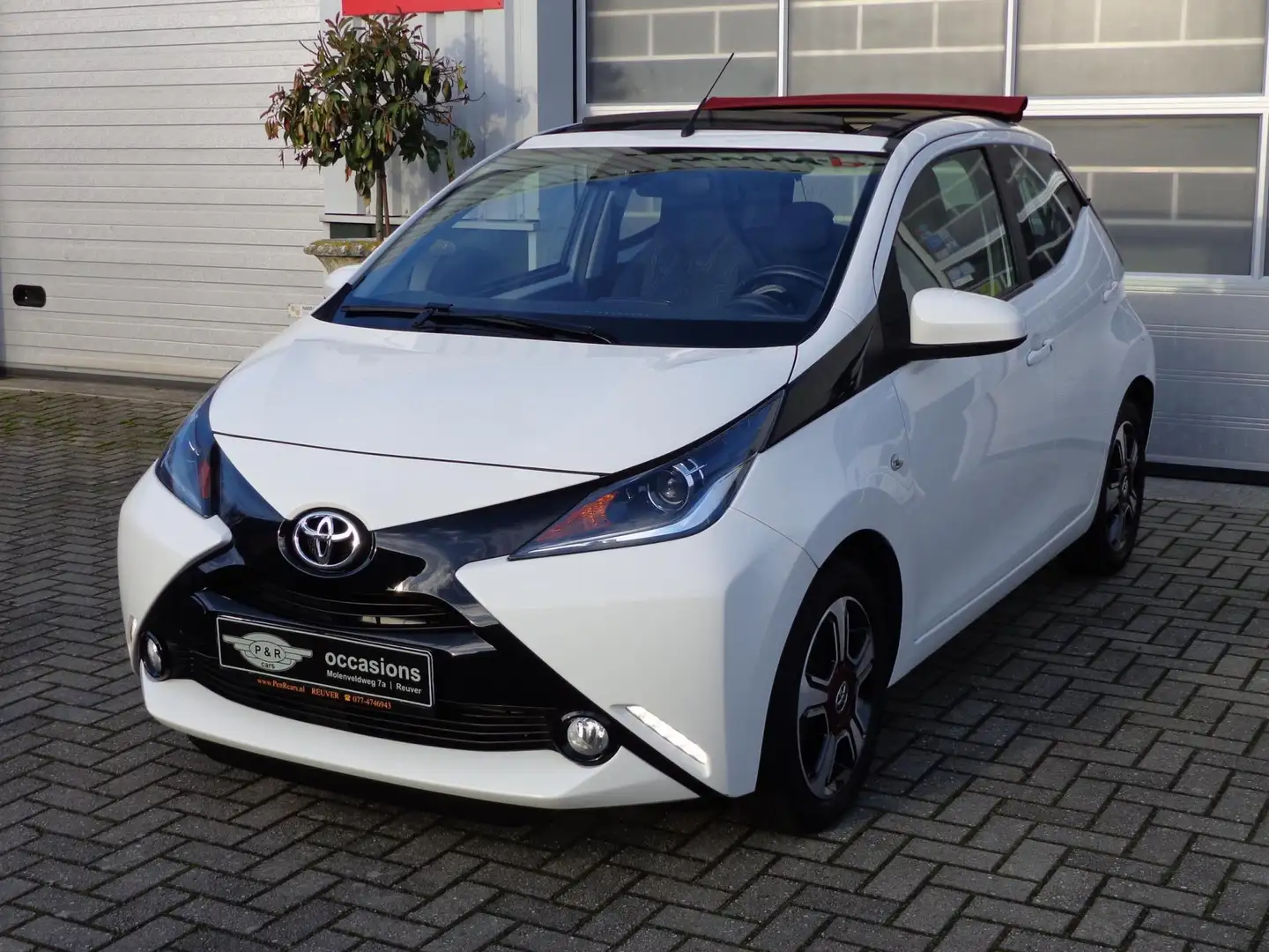 Toyota Aygo 1.0 VVT-i x-wave Cabriodak,Cruise control,Navi,Cam Blanc - 1