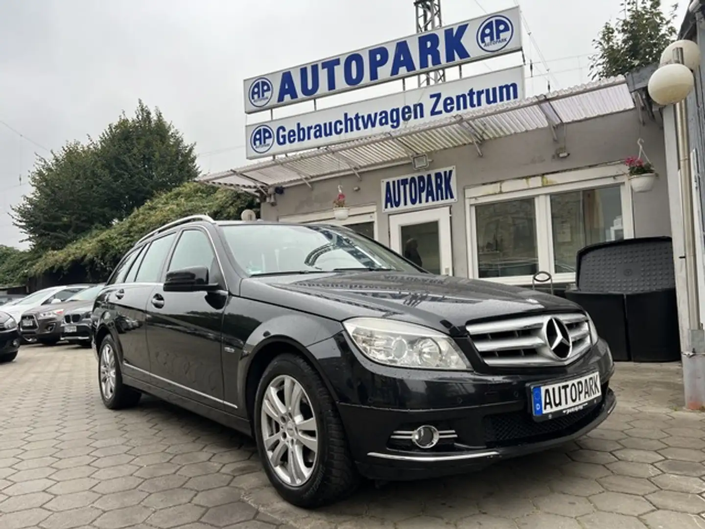 Mercedes-Benz C 220 T CDI BleuEfficiency Avantgarde*Tiptronic Schwarz - 1