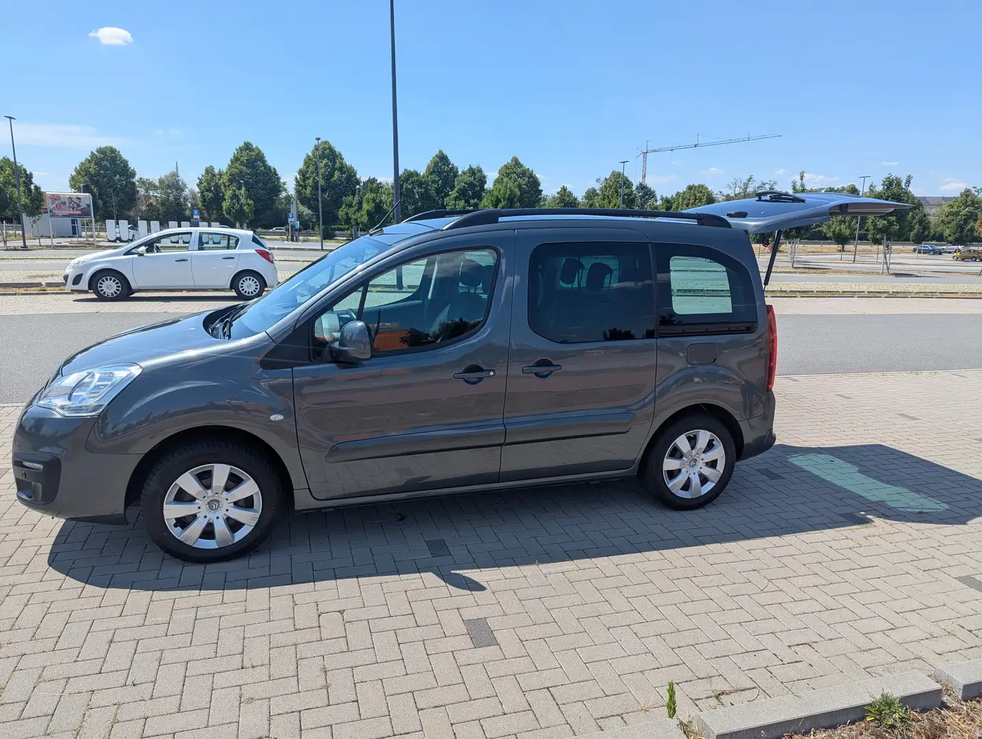 Citroen Berlingo Berlingo Multispace PureTech 110 SELECTION Grau - 2