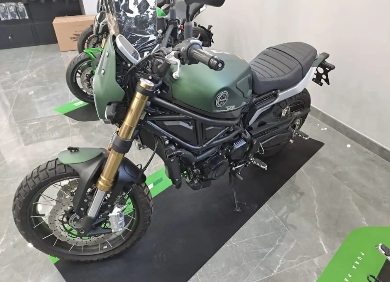Benelli Leoncino Trail 800 - 1