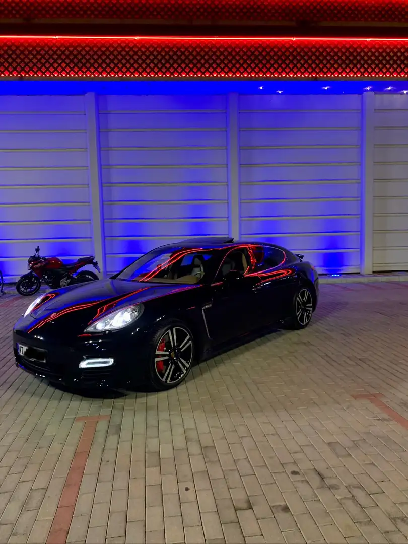 Porsche Panamera Turbo PDK - 1