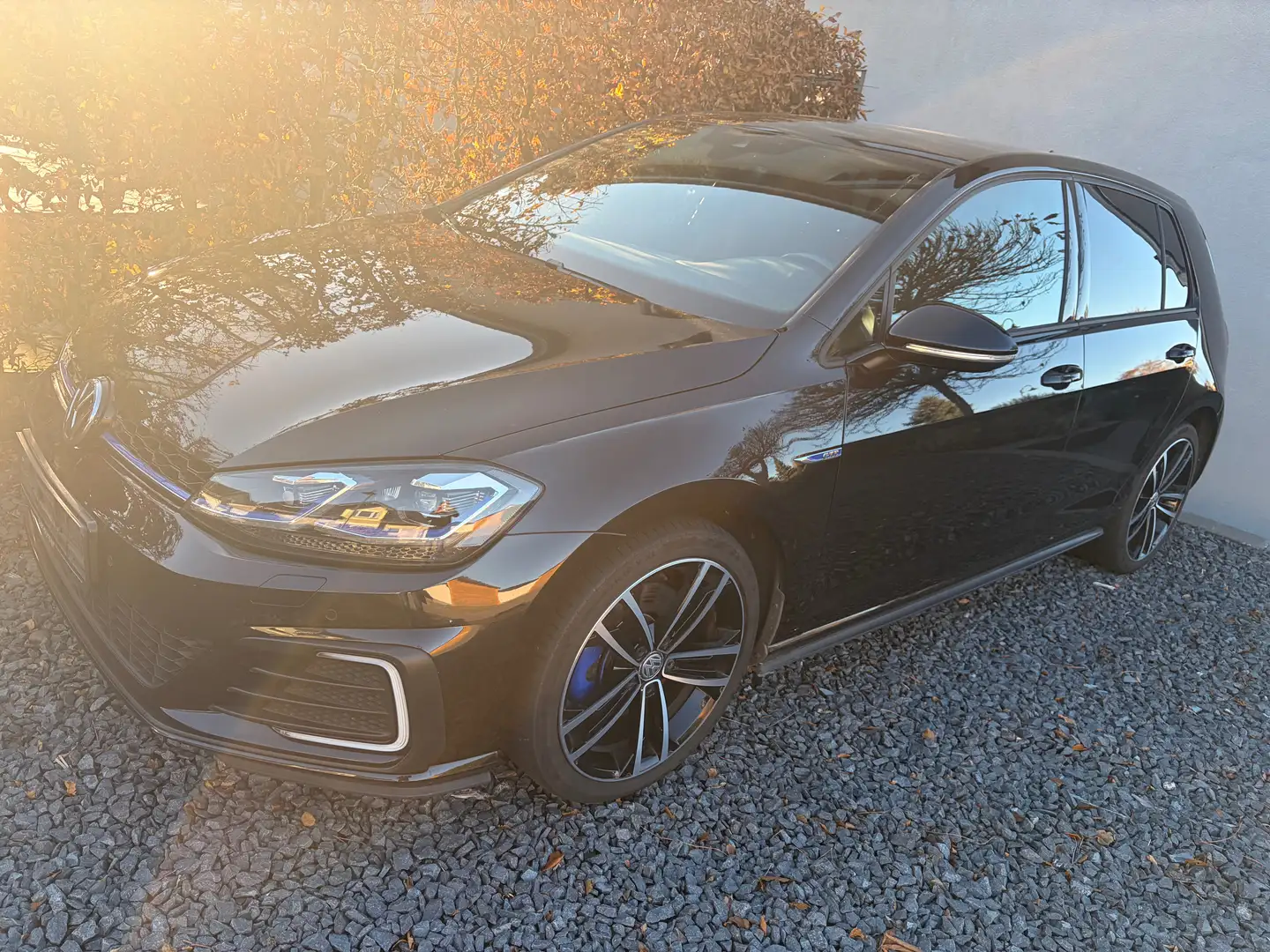 Volkswagen Golf GTE Golf VII Hybrid 1.4 GTE Plug-In-Hybrid DSG Schwarz - 2
