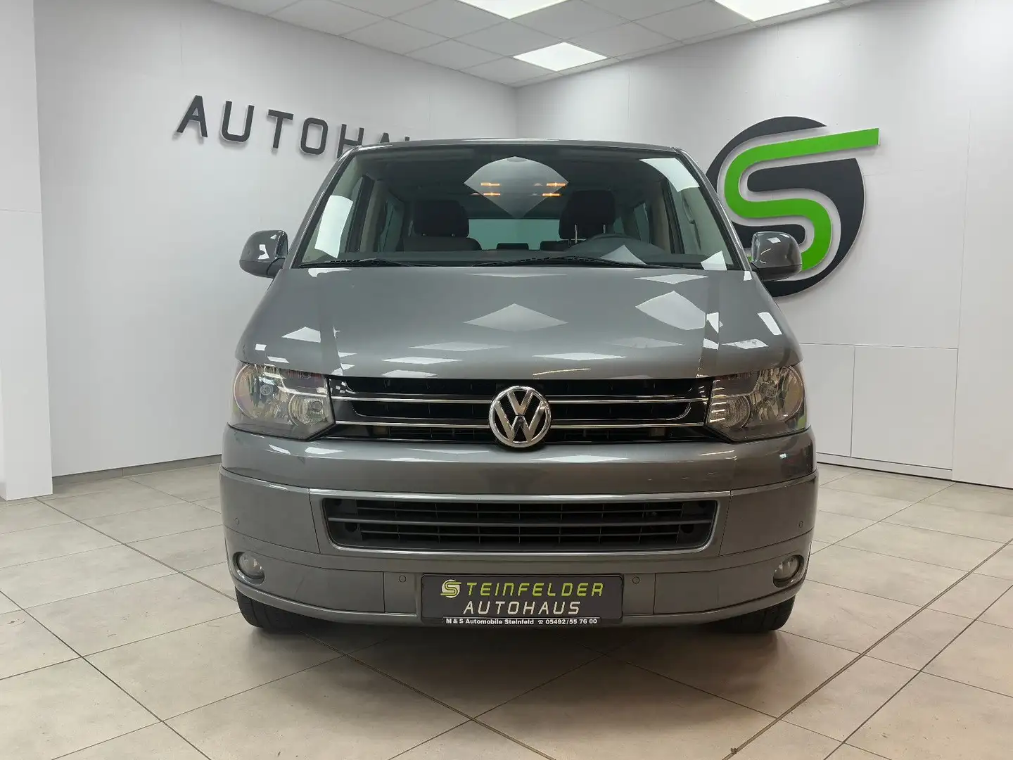 Volkswagen T5 Multivan T5 2.0 TDI Multivan NAVI / TEMPOMAT /SHZ Grau - 2