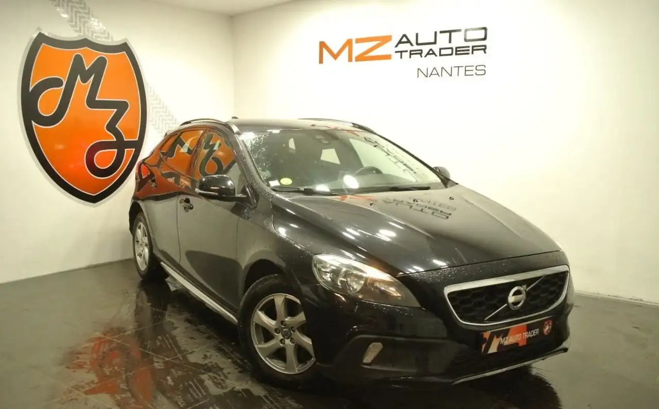 Volvo V40 Cross Country D3 150 Momentum Geartronic