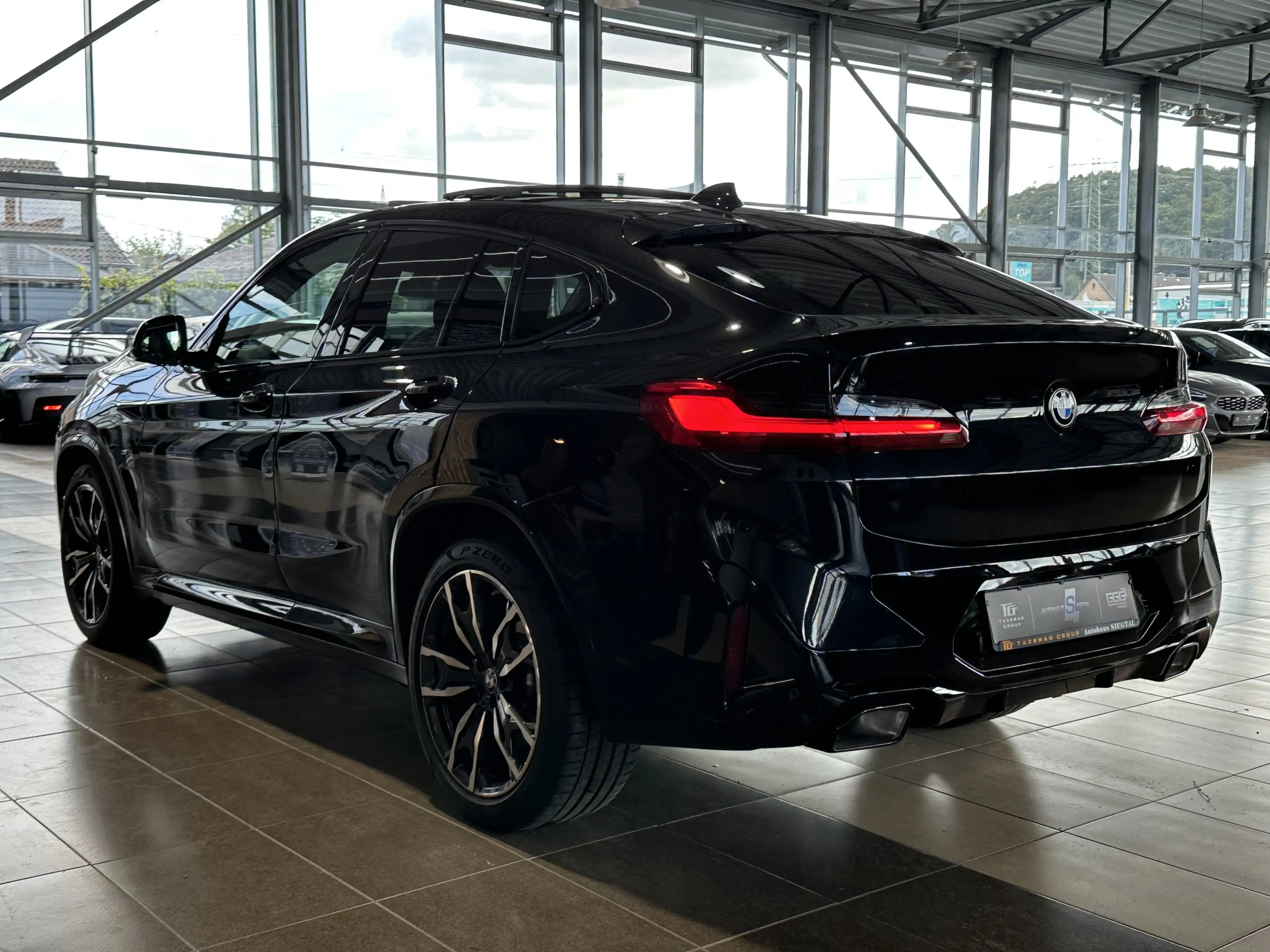 BMW X4 d xDrive M-Sport Laser Leder Pano Ambiente — photo 5