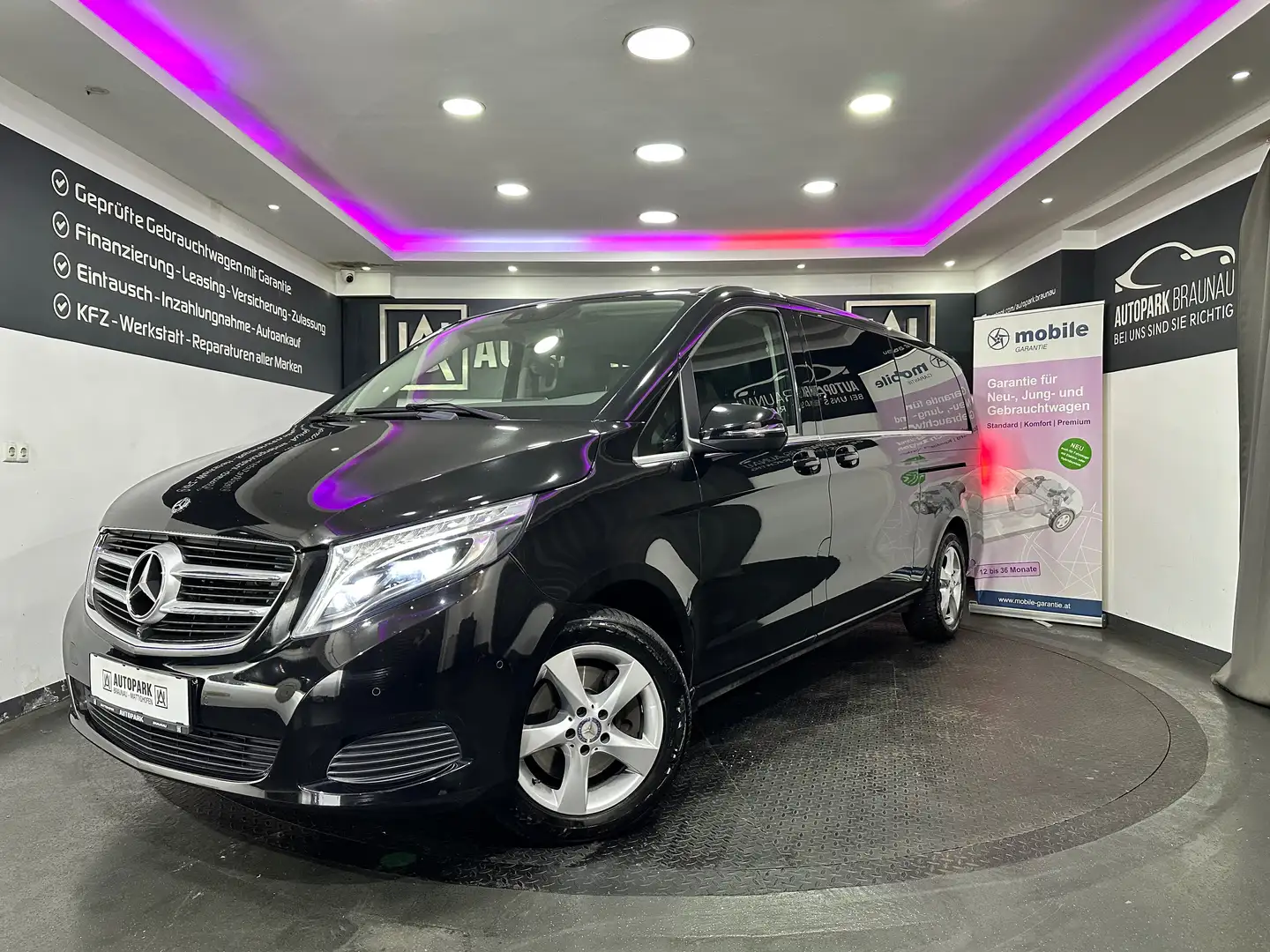 Mercedes-Benz V 220 CDI BT d 4MATIC extralang Avantgarde *8.SITZER* Schwarz - 1