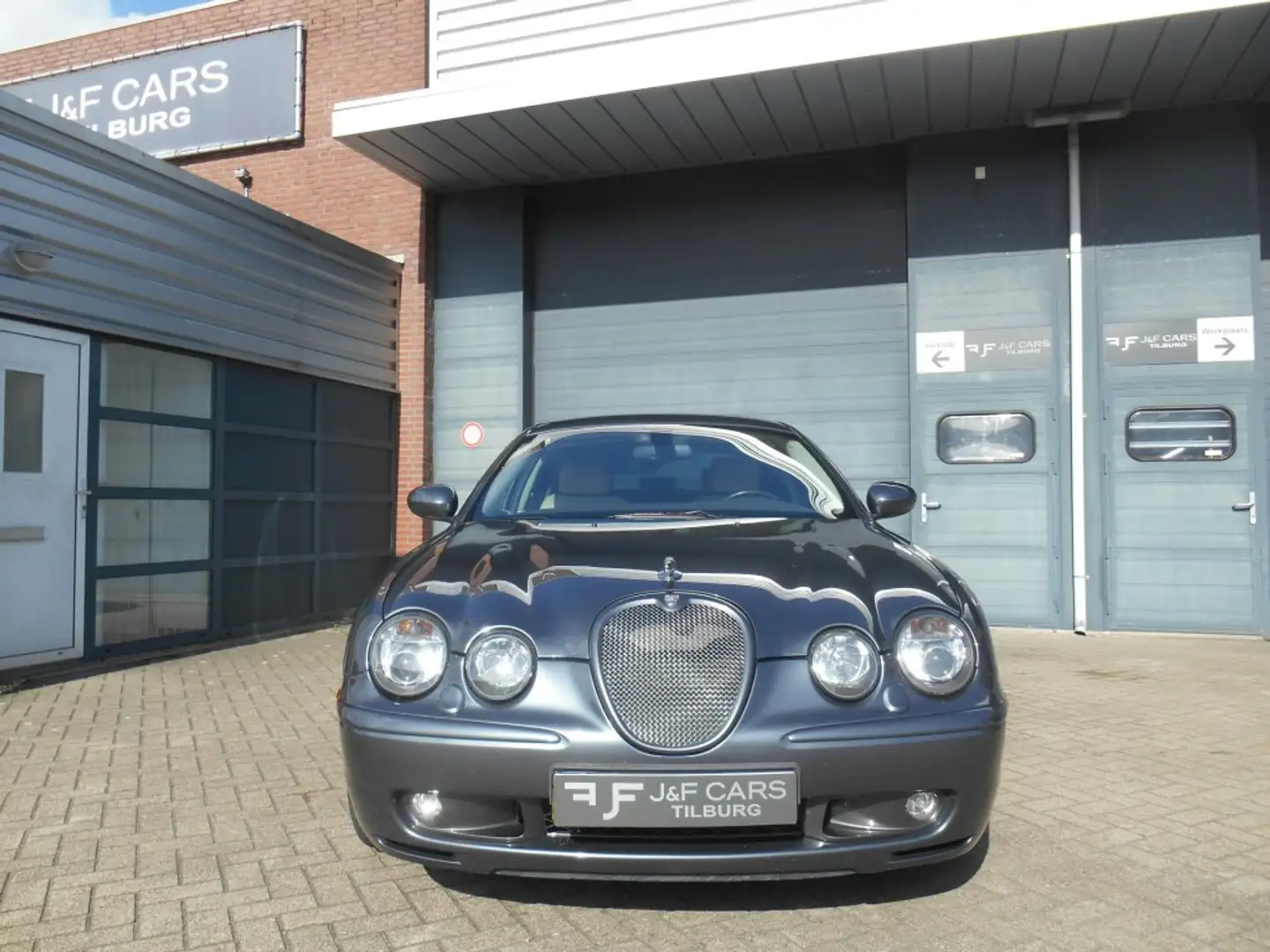 Jaguar S-Type R 4.2 V8 S/C Gris - 2